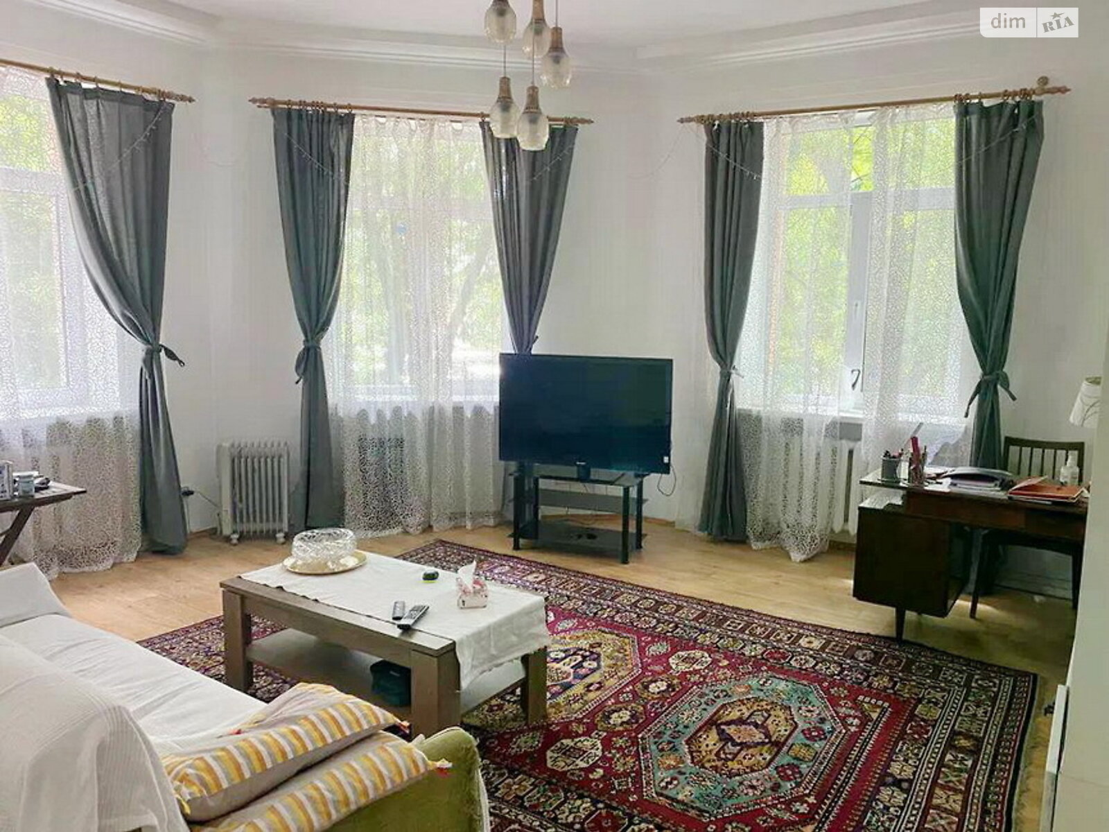 Продаж трикімнатної квартири в Одесі, на вул. Єврейська, район Центр фото 1 Продаж трикімнатної квартири в Одесі, на вул. Єврейська, район Центр фото 1