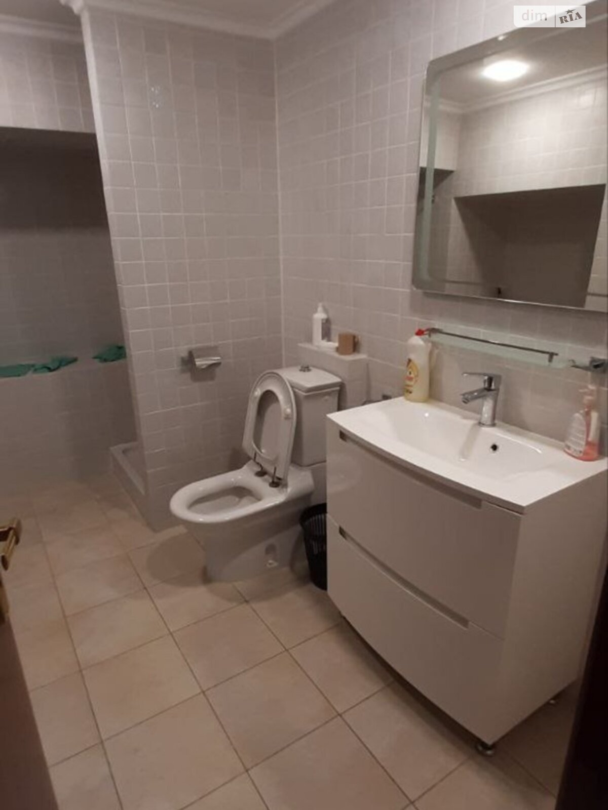 Продаж чотирикімнатної квартири в Одесі, на пл. Катерининська 5, район Центр фото 1 Продаж чотирикімнатної квартири в Одесі, на пл. Катерининська 5, район Центр фото 1