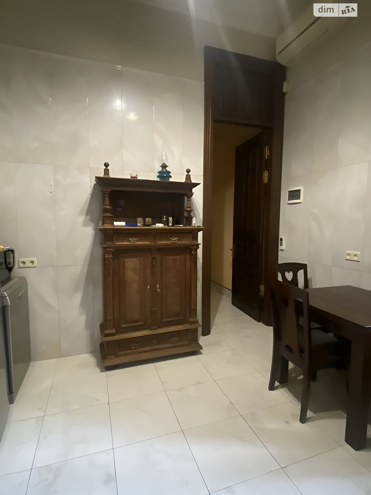 Продаж семикімнатної квартири в Одесі, на пров. Лютеранський, район Центр фото 1 Продаж семикімнатної квартири в Одесі, на пров. Лютеранський, район Центр фото 1