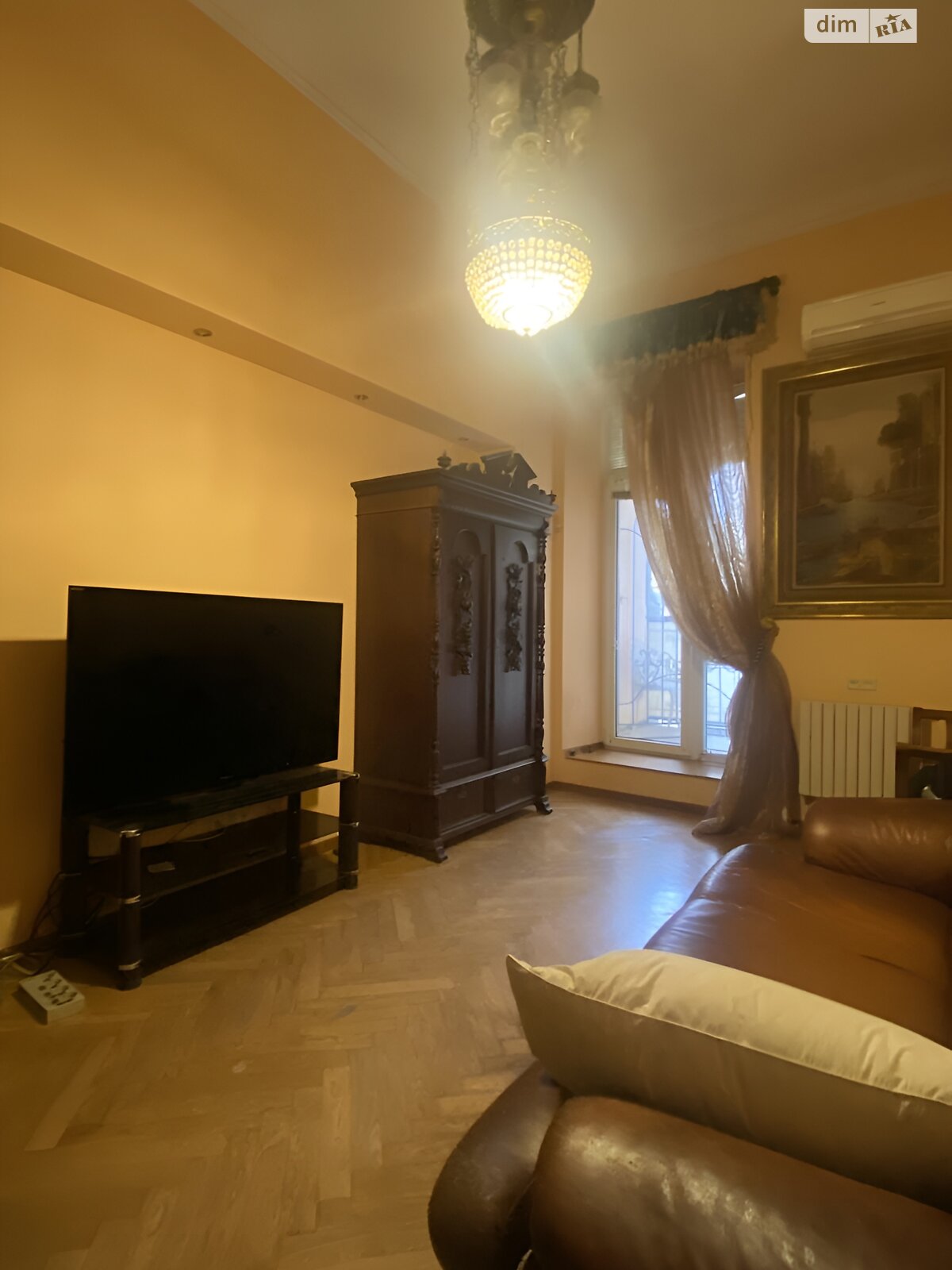 Продаж семикімнатної квартири в Одесі, на пров. Лютеранський, район Центр фото 1 Продаж семикімнатної квартири в Одесі, на пров. Лютеранський, район Центр фото 1