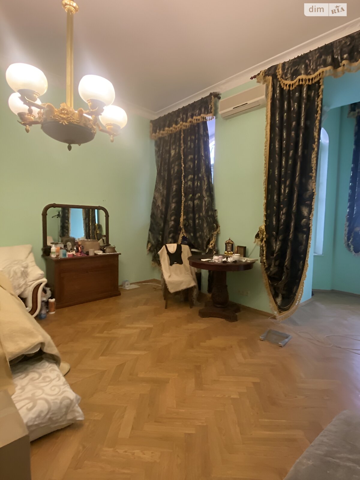 Продаж семикімнатної квартири в Одесі, на пров. Лютеранський, район Центр фото 1 Продаж семикімнатної квартири в Одесі, на пров. Лютеранський, район Центр фото 1