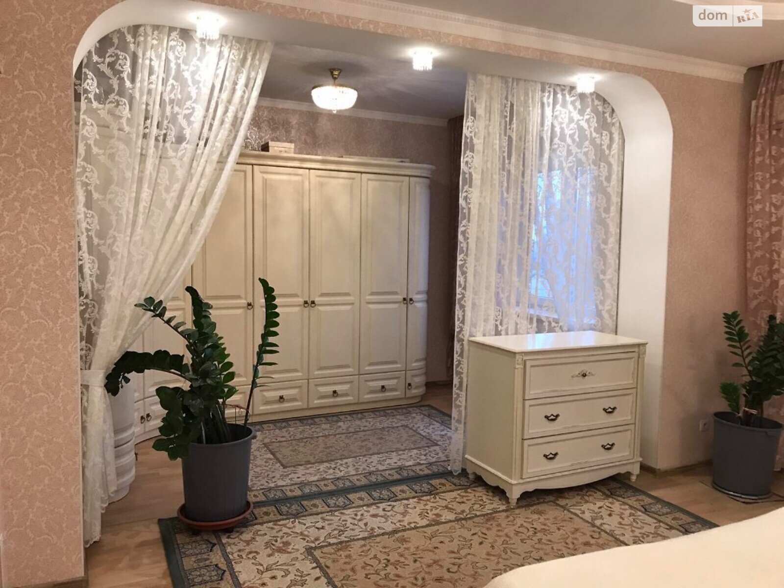 Продажа трехкомнатной квартиры в Одессе, на пер. Книжный 19, район Центр фото 1