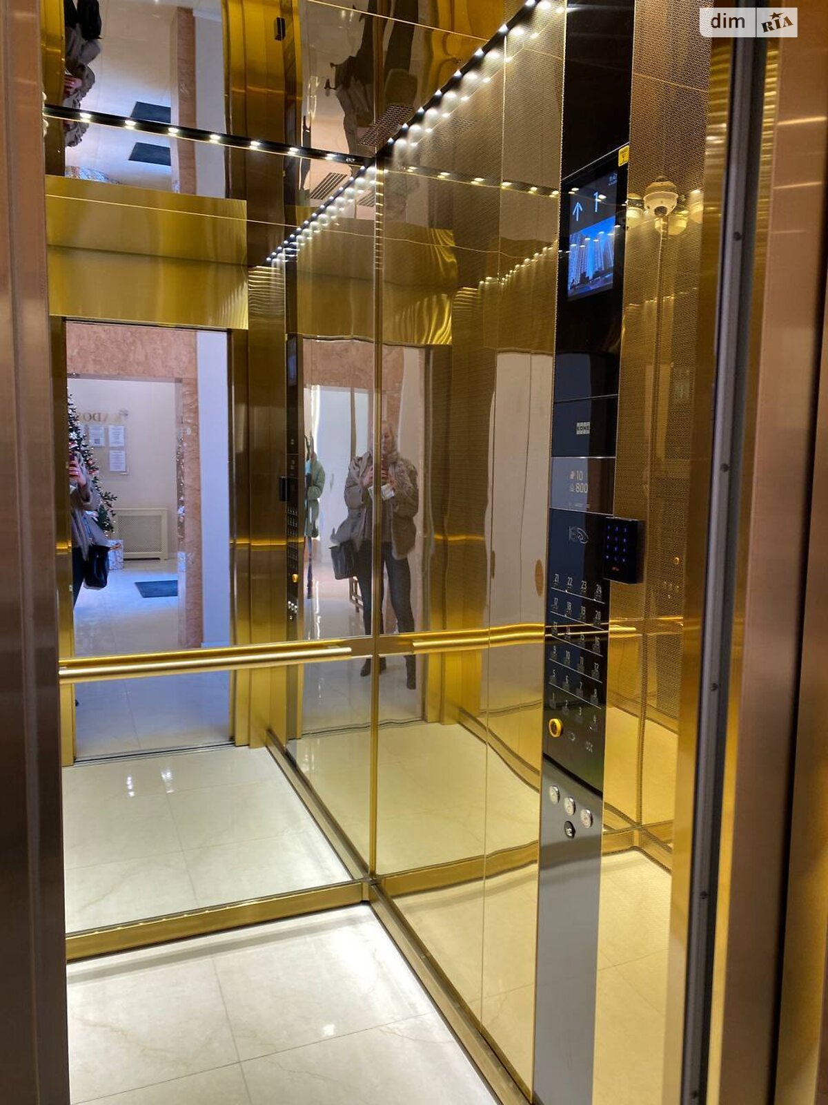 Продажа двухкомнатной квартиры в Одессе, на ул. Краснова, район Центр фото 1 Продажа двухкомнатной квартиры в Одессе, на ул. Краснова, район Центр фото 1