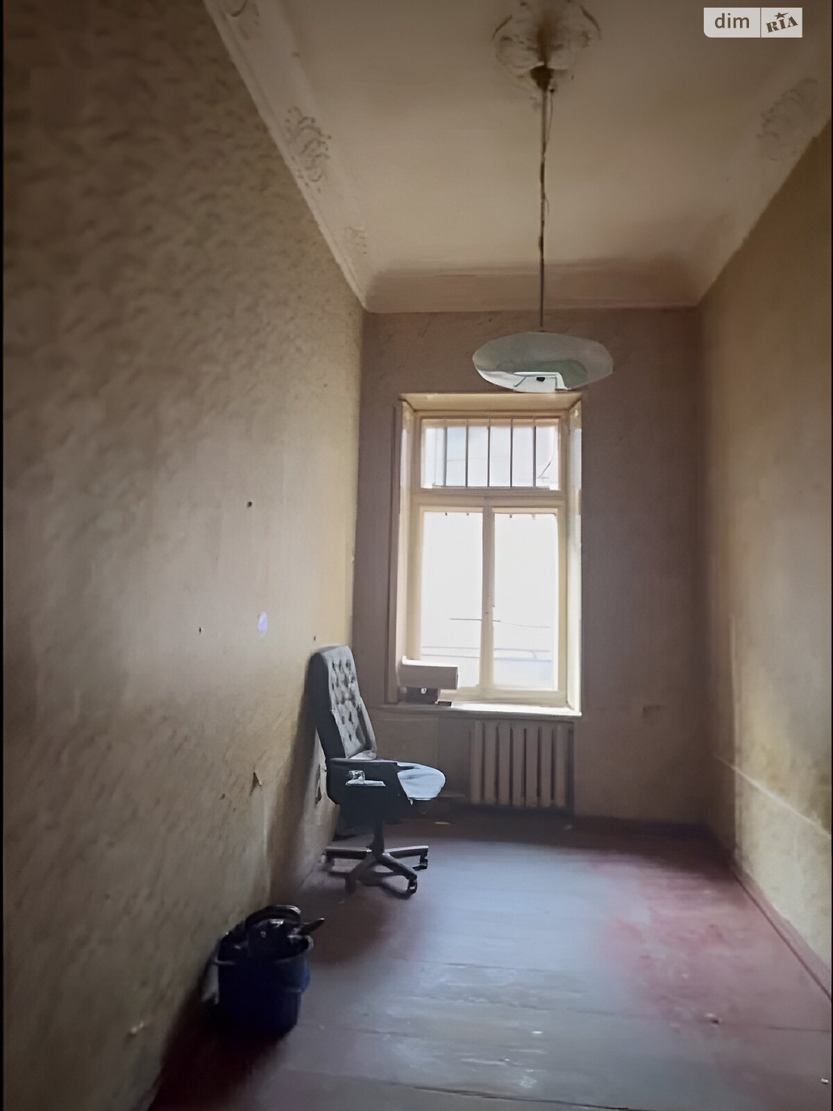 Продажа четырехкомнатной квартиры в Одессе, на ул. Кузнечная 39, район Центр фото 1 Продажа четырехкомнатной квартиры в Одессе, на ул. Кузнечная 39, район Центр фото 1