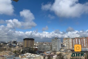 Продаж чотирикімнатної квартири в Одесі, на вул. Леонтовича 16, район Центр фото 2