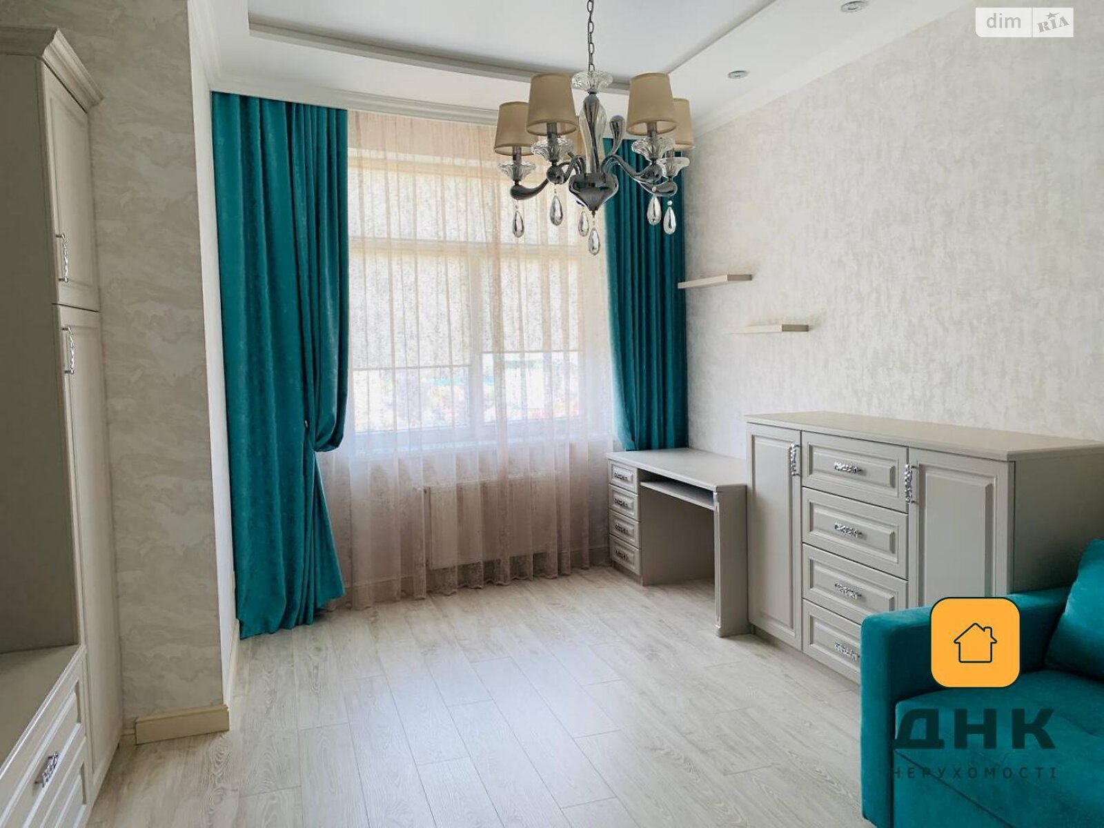 Продажа четырехкомнатной квартиры в Одессе, на ул. Леонтовича 16, район Центр фото 1 Продажа четырехкомнатной квартиры в Одессе, на ул. Леонтовича 16, район Центр фото 1