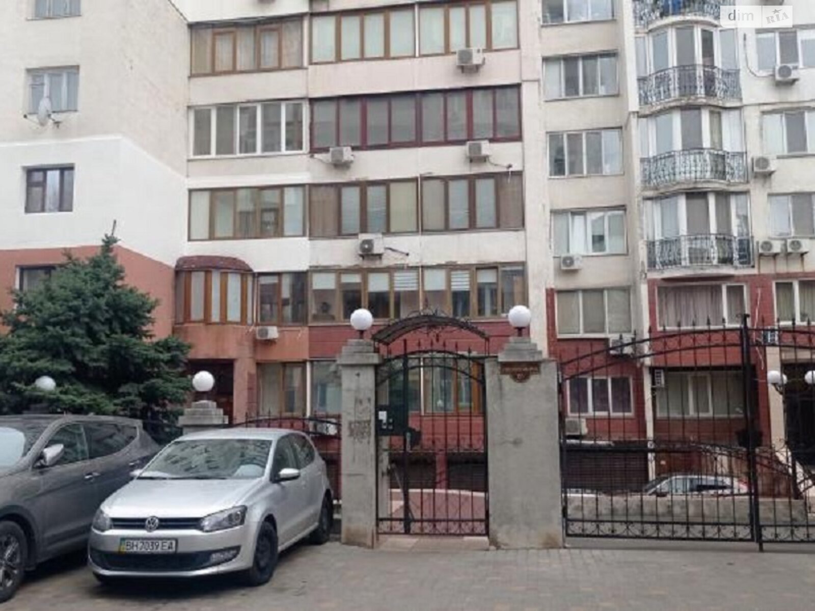 Продажа трехкомнатной квартиры в Одессе, на ул. Леонтовича 6Б, район Центр фото 1 Продажа трехкомнатной квартиры в Одессе, на ул. Леонтовича 6Б, район Центр фото 1