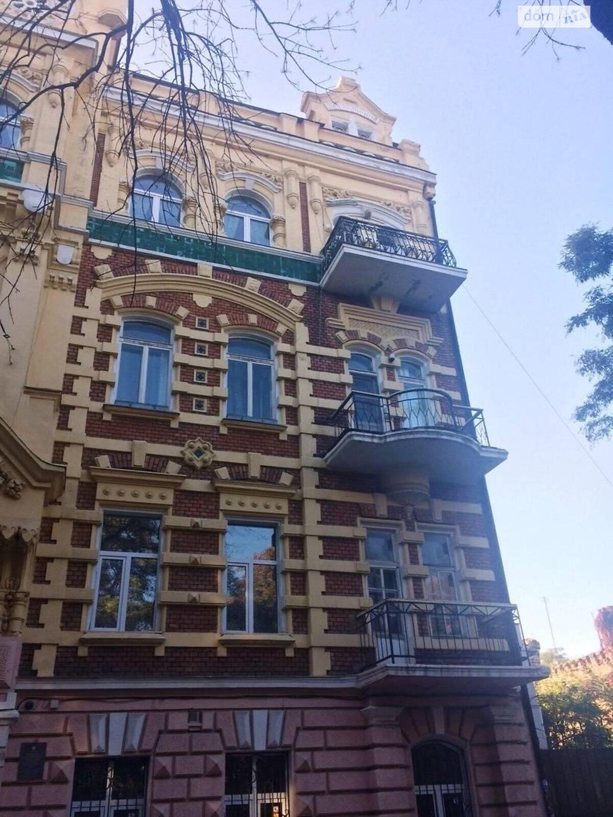 Продажа четырехкомнатной квартиры в Одессе, на ул. Маразлиевская, район Центр фото 1