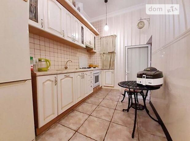 Продажа трехкомнатной квартиры в Одессе, на ул. Маразлиевская 5 район Центр фото 1 Продажа трехкомнатной квартиры в Одессе, на ул. Маразлиевская 5 район Центр фото 1