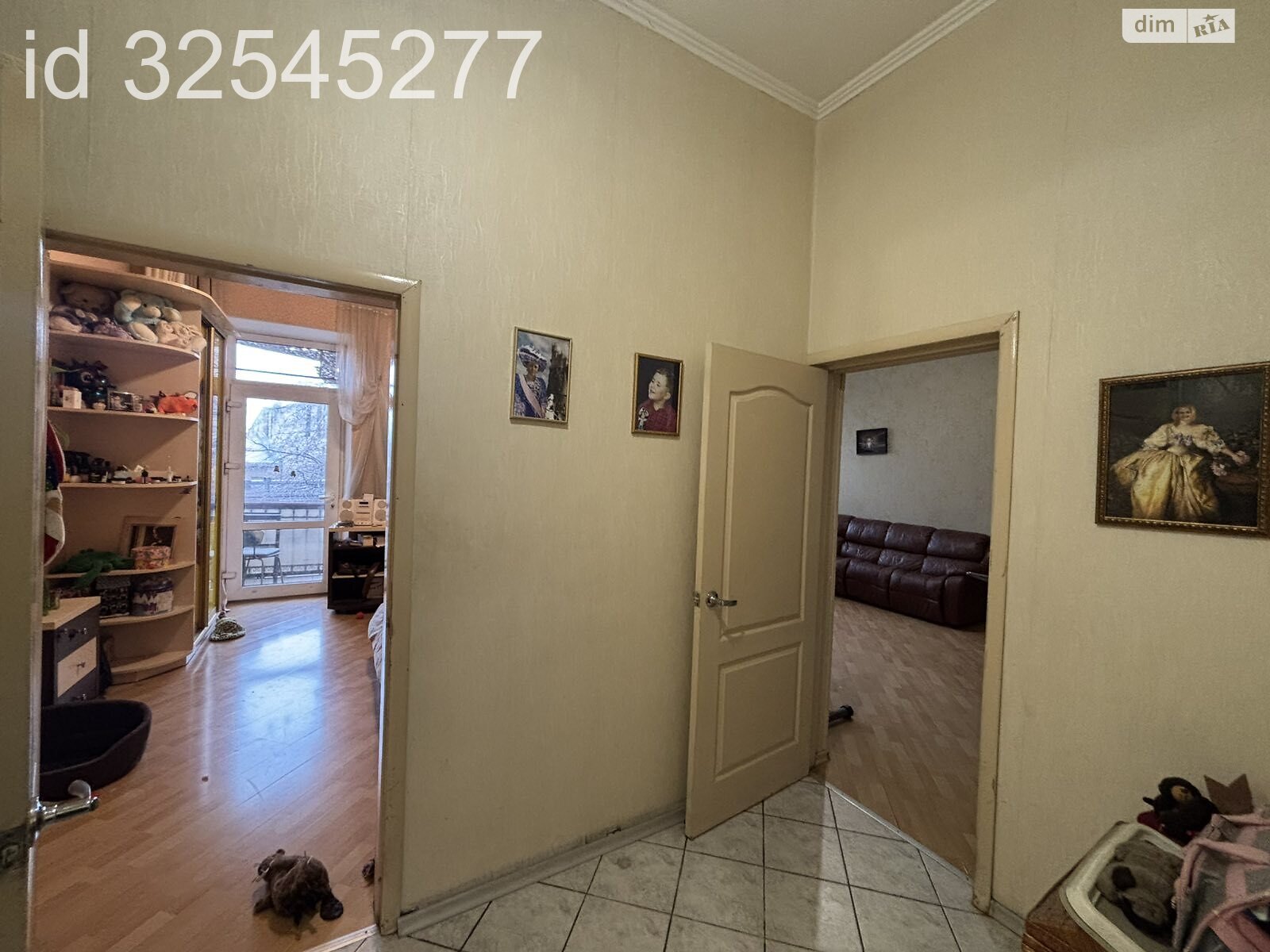 Продажа трехкомнатной квартиры в Одессе, на спуск Маринеско, район Центр фото 1 Продажа трехкомнатной квартиры в Одессе, на спуск Маринеско, район Центр фото 1