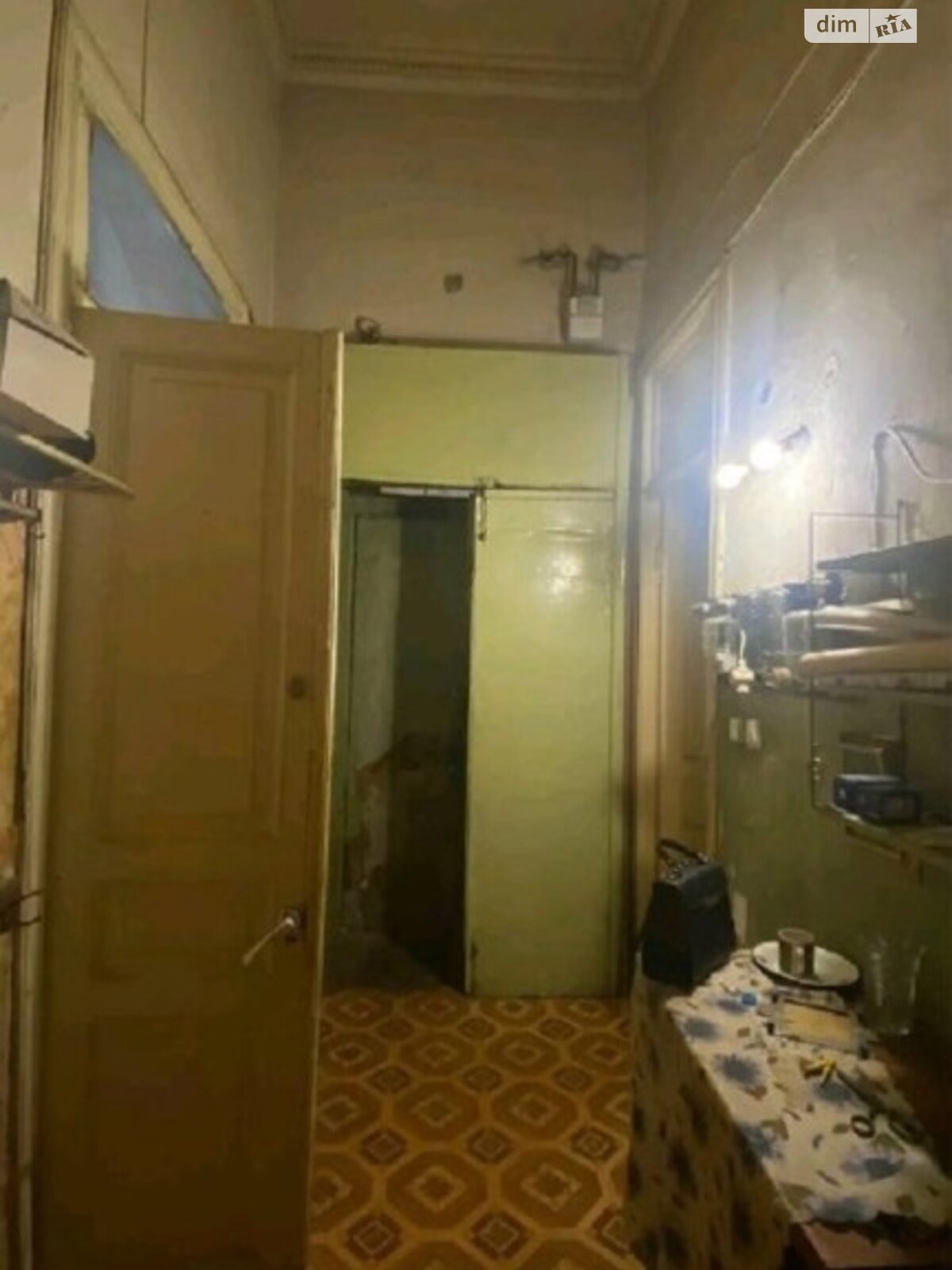 Продаж чотирикімнатної квартири в Одесі, на вул. Ніжинська, район Центр фото 1