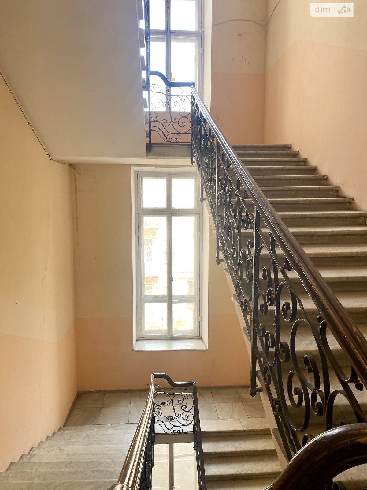 Продаж шестикімнатної квартири в Одесі, на вул. Коблевська, район Центр фото 1 Продаж шестикімнатної квартири в Одесі, на вул. Коблевська, район Центр фото 1