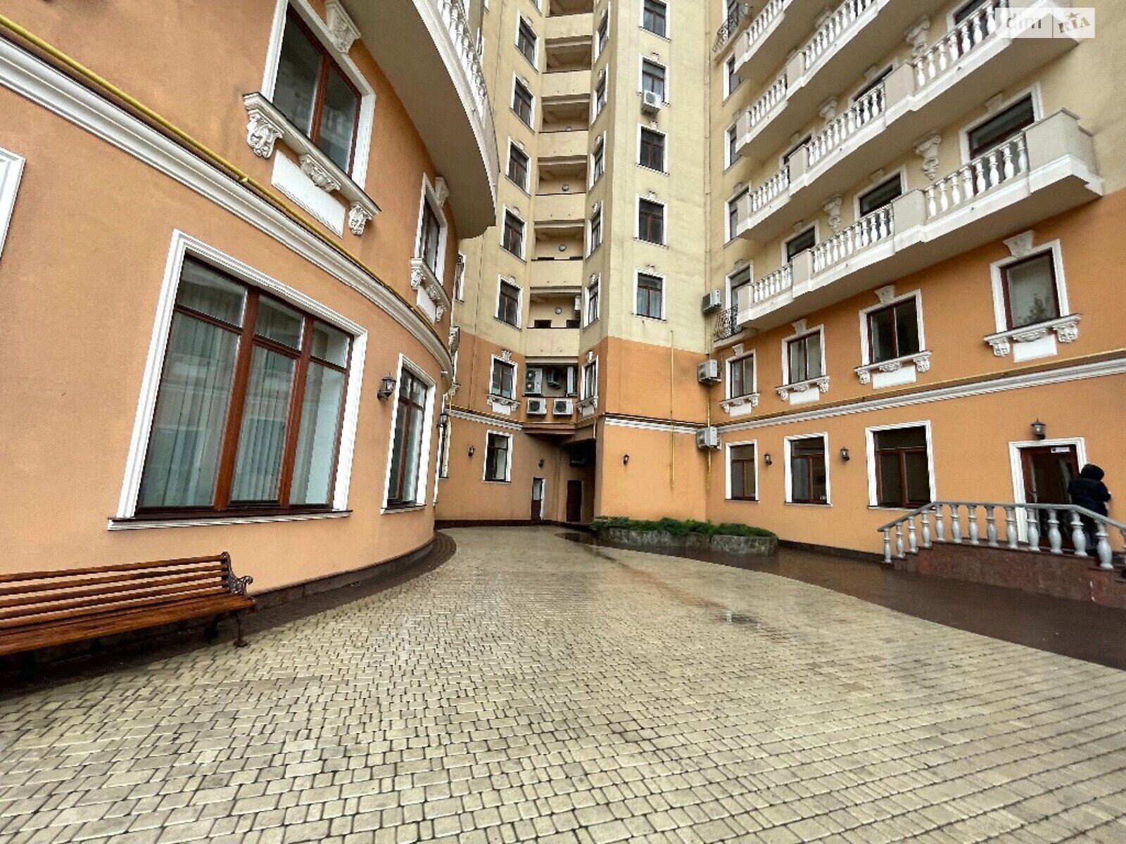 Продажа трехкомнатной квартиры в Одессе, на спуск Военный, район Центр фото 1