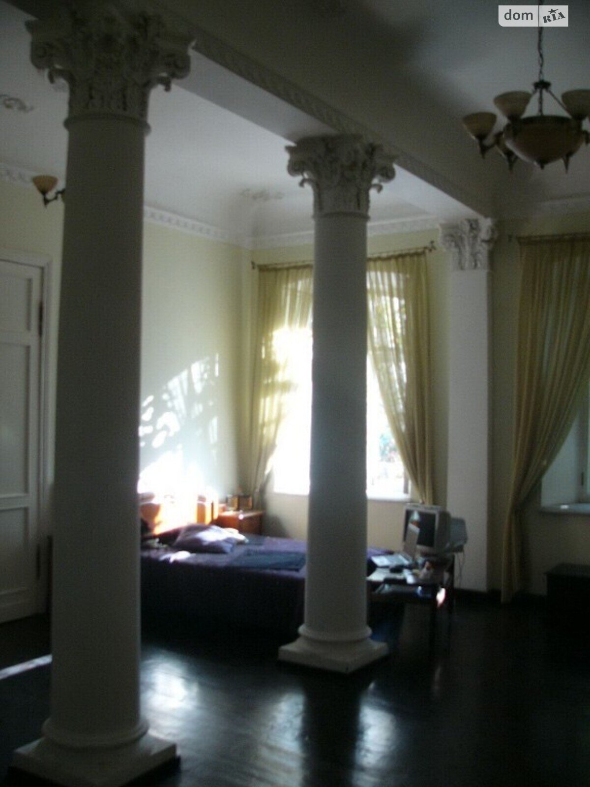 Продаж трикімнатної квартири в Одесі, на вул. Гоголя, район Центр фото 1