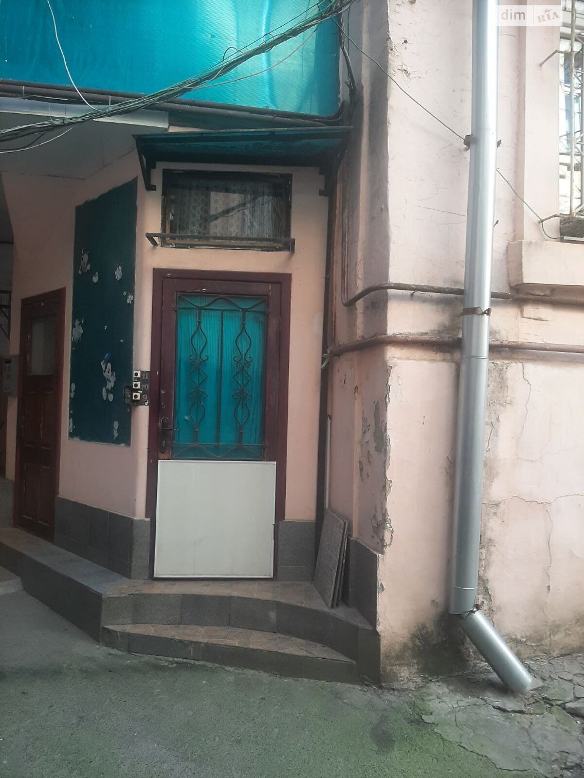 Продажа трехкомнатной квартиры в Одессе, на ул. Успенская, район Центр фото 1 Продажа трехкомнатной квартиры в Одессе, на ул. Успенская, район Центр фото 1
