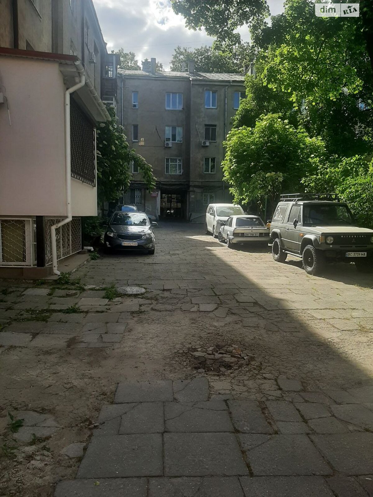 Продажа трехкомнатной квартиры в Одессе, на ул. Успенская, район Центр фото 1 Продажа трехкомнатной квартиры в Одессе, на ул. Успенская, район Центр фото 1