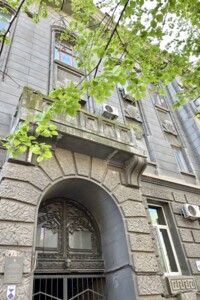 Продаж п`ятикімнатної квартири в Одесі, на вул. Успенська, район Центр фото 2