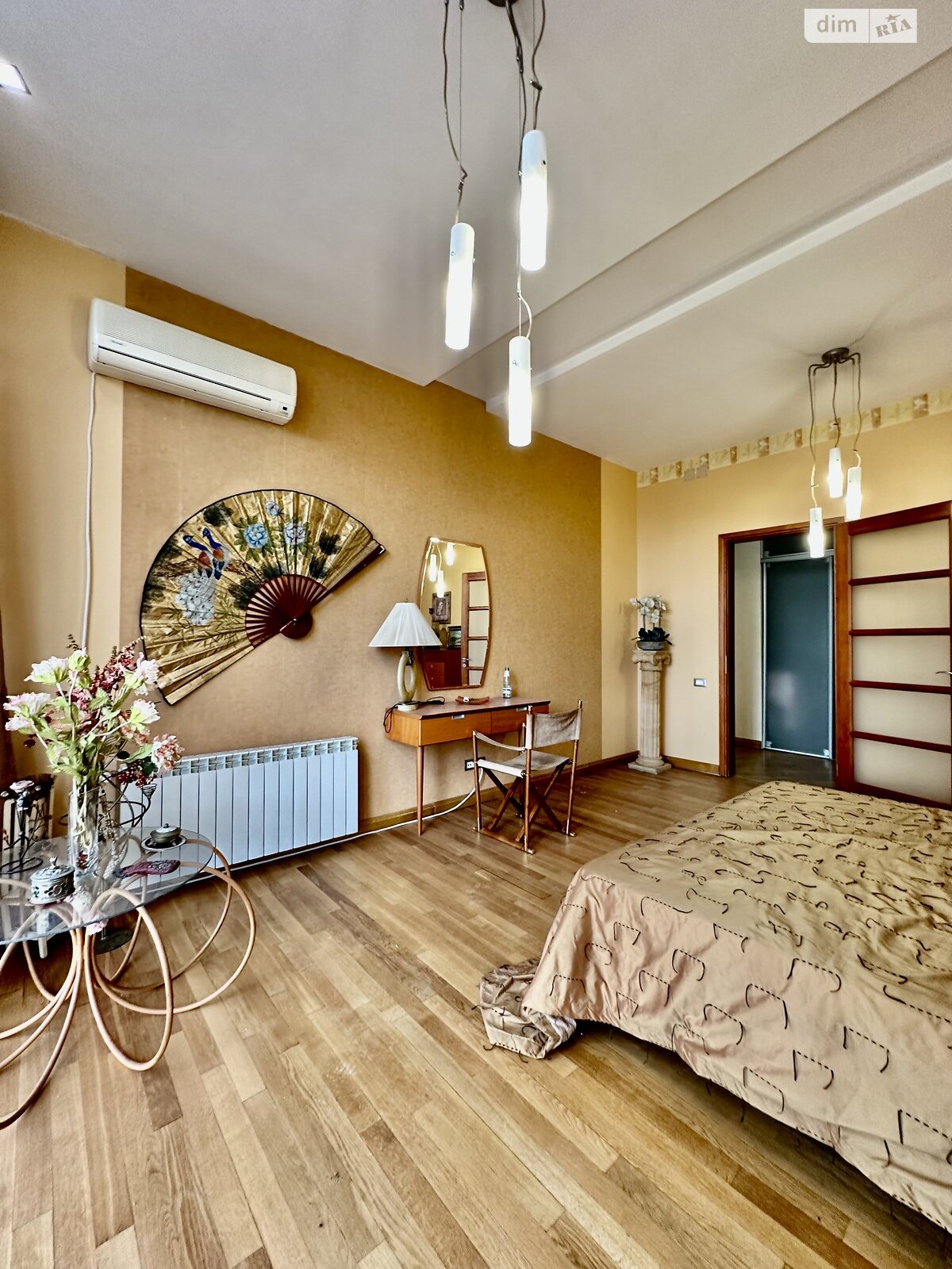Продажа четырехкомнатной квартиры в Одессе, на ул. Юрия Олеши, район Центр фото 1