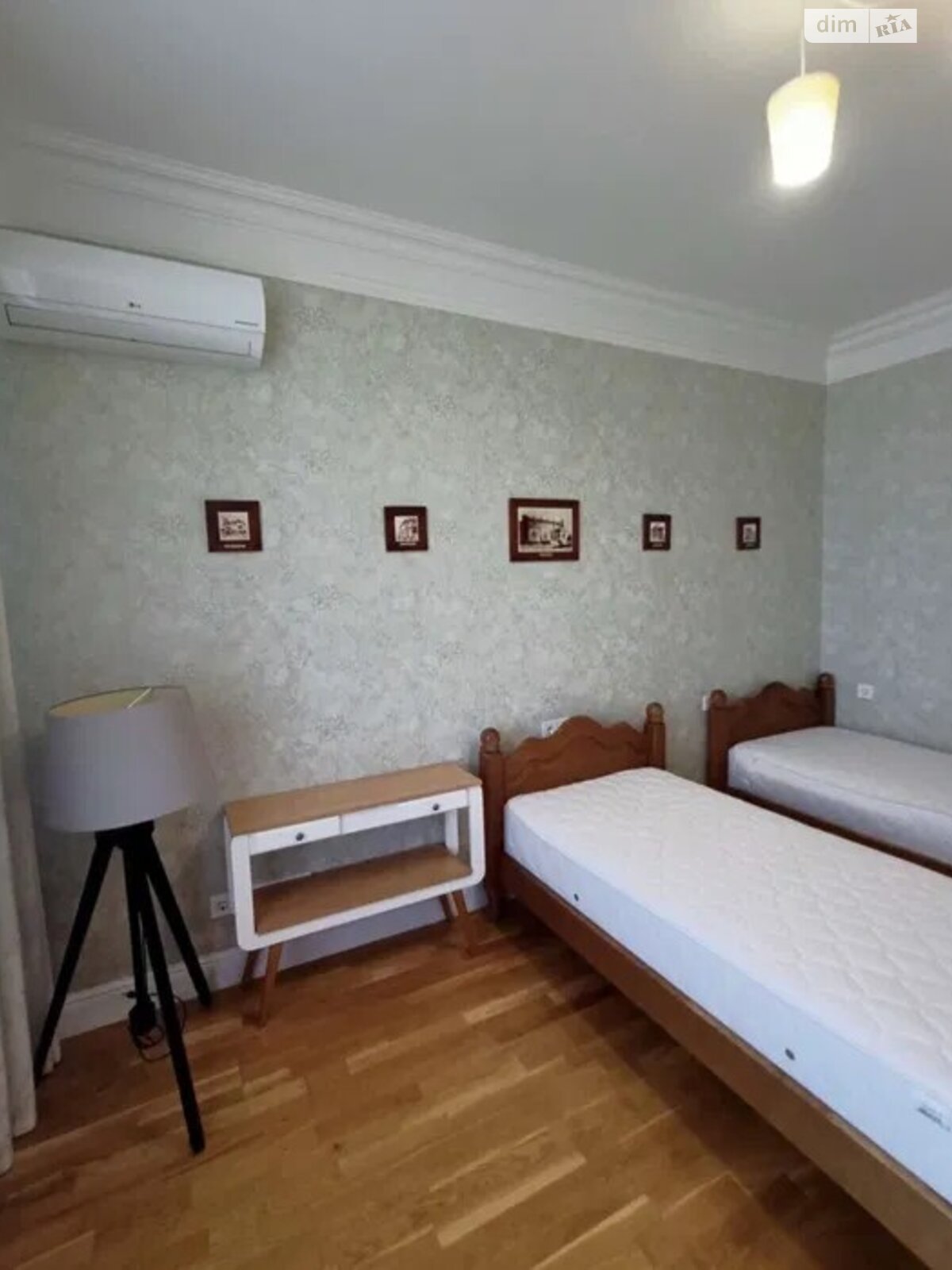 Продаж двокімнатної квартири в Одесі, на узвіз Деволанівський 12, район Центр фото 1
