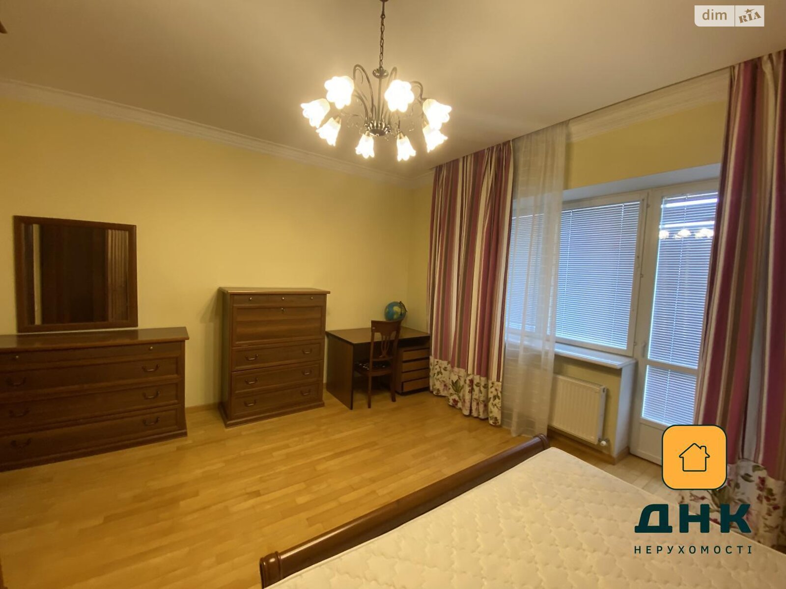 Продажа четырехкомнатной квартиры в Одессе, на ул. Успенская 2, фото 1