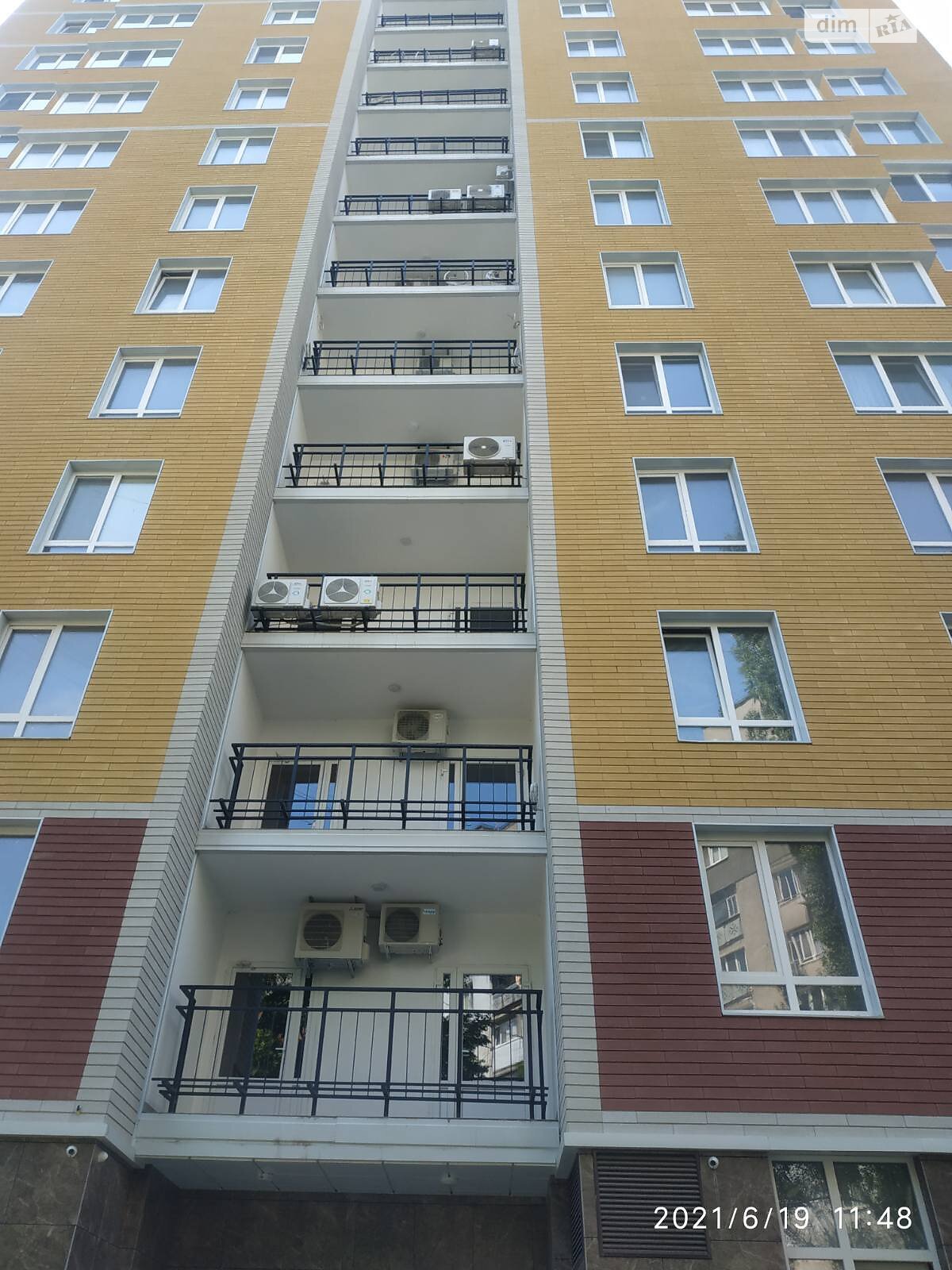 Продаж трикімнатної квартири в Одесі, на вул. Владислава Бувалкіна, фото 1 Продаж трикімнатної квартири в Одесі, на вул. Владислава Бувалкіна, фото 1