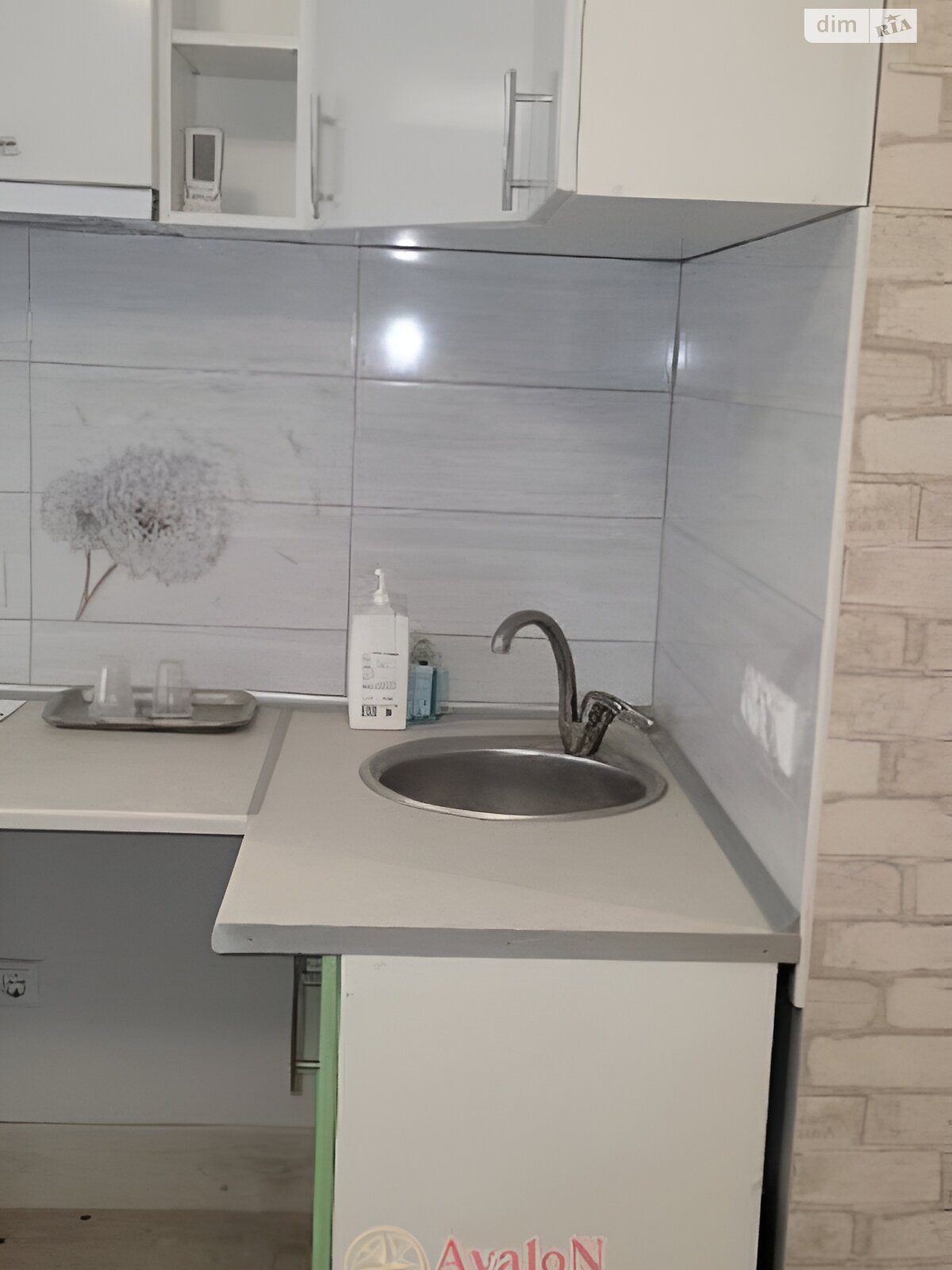 Продаж однокімнатної квартири в Крижанівка, на вул. Захисників України 56, фото 1 Продаж однокімнатної квартири в Крижанівка, на вул. Захисників України 56, фото 1