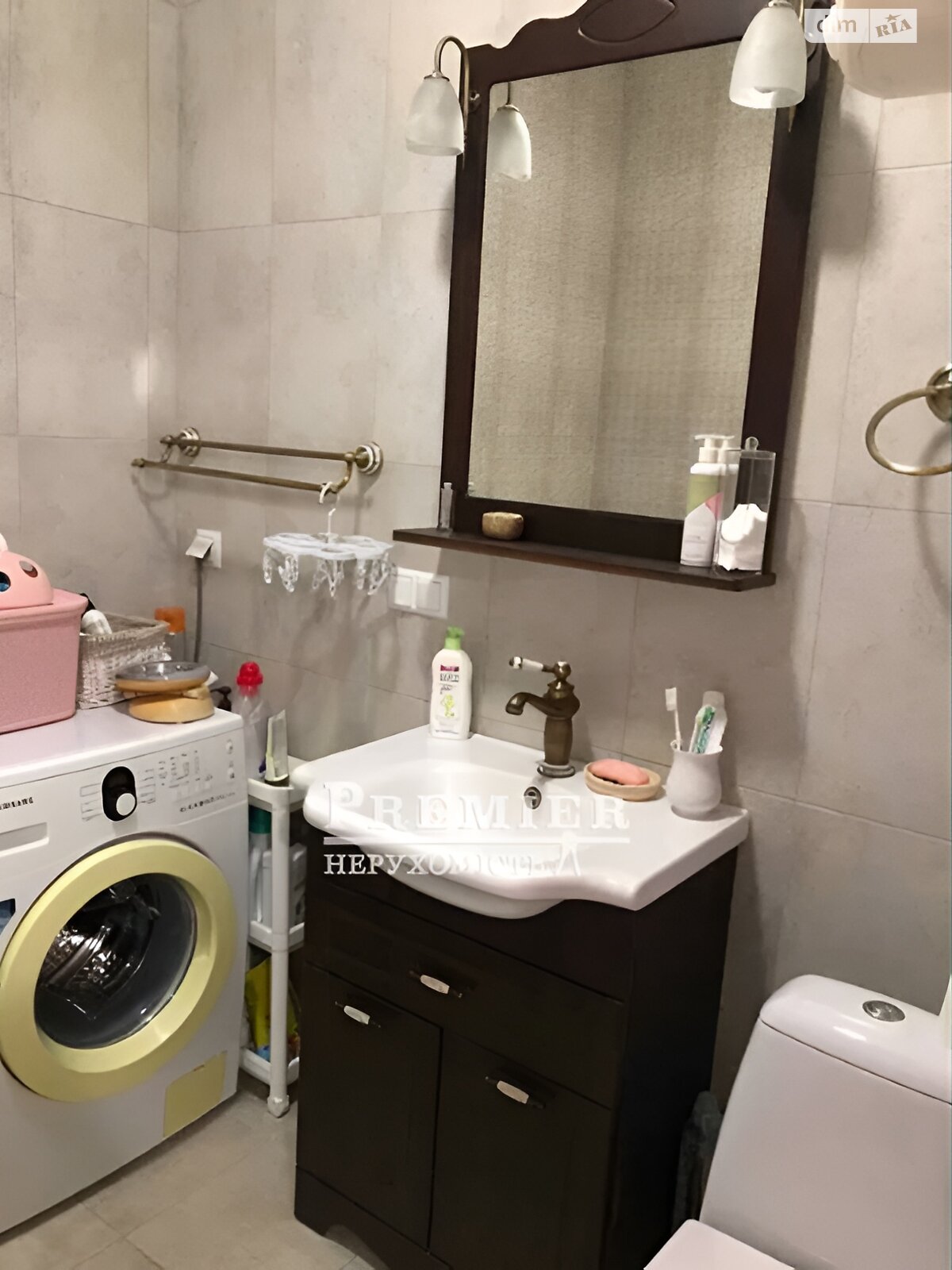 Продаж двокімнатної квартири в Одесі, на вул. Ярослава Баіса 17, фото 1 Продаж двокімнатної квартири в Одесі, на вул. Ярослава Баіса 17, фото 1