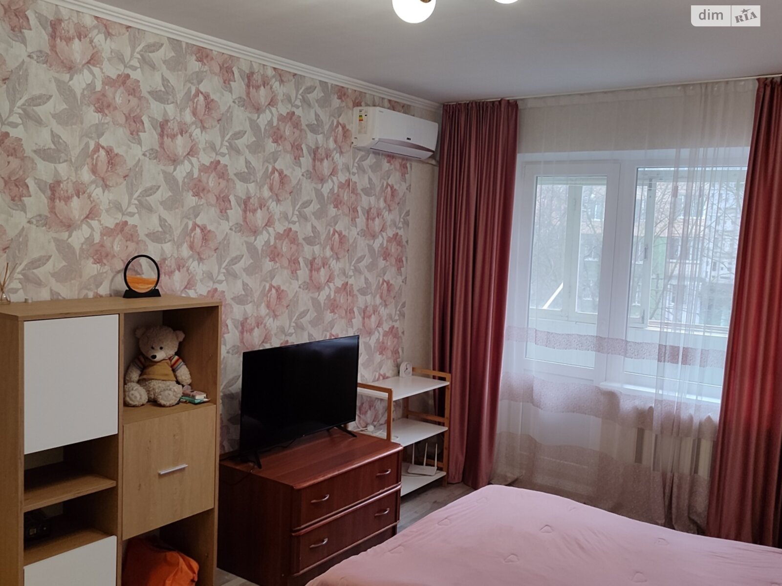 Продаж однокімнатної квартири в Одесі, на вул. Академіка Корольова, район Південний фото 1 Продаж однокімнатної квартири в Одесі, на вул. Академіка Корольова, район Південний фото 1