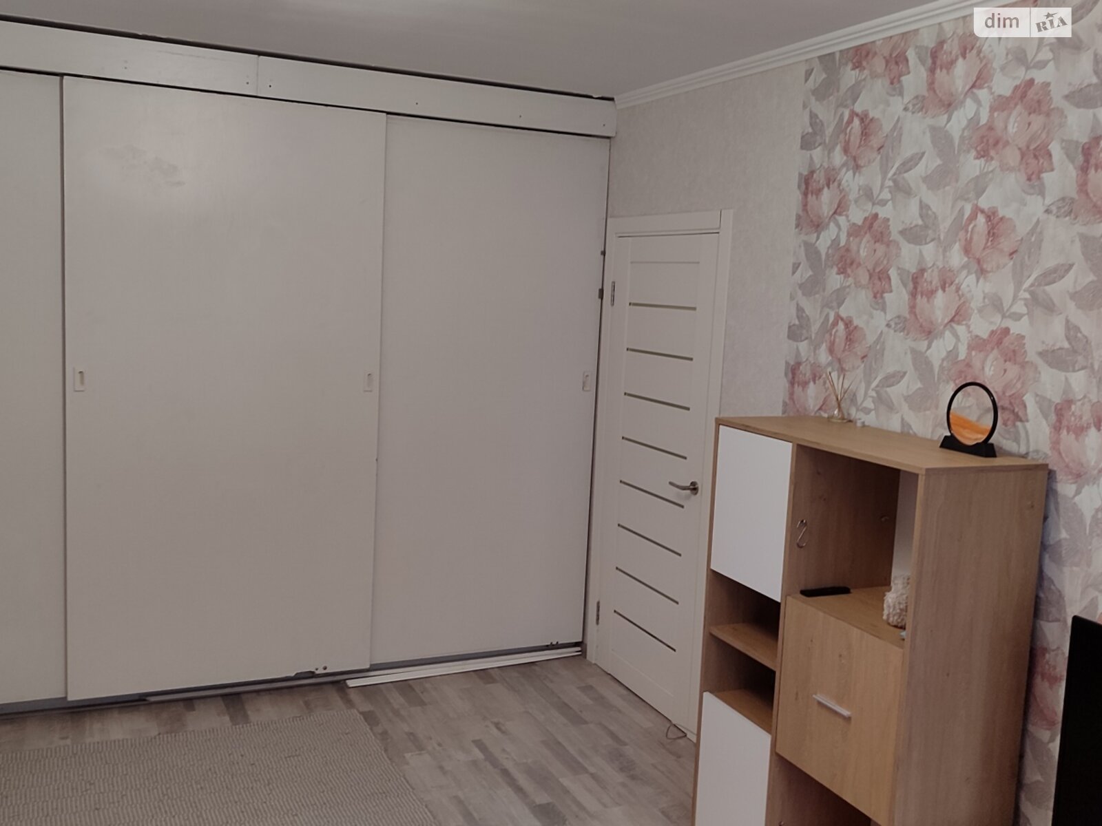 Продаж однокімнатної квартири в Одесі, на вул. Академіка Корольова, район Південний фото 1 Продаж однокімнатної квартири в Одесі, на вул. Академіка Корольова, район Південний фото 1