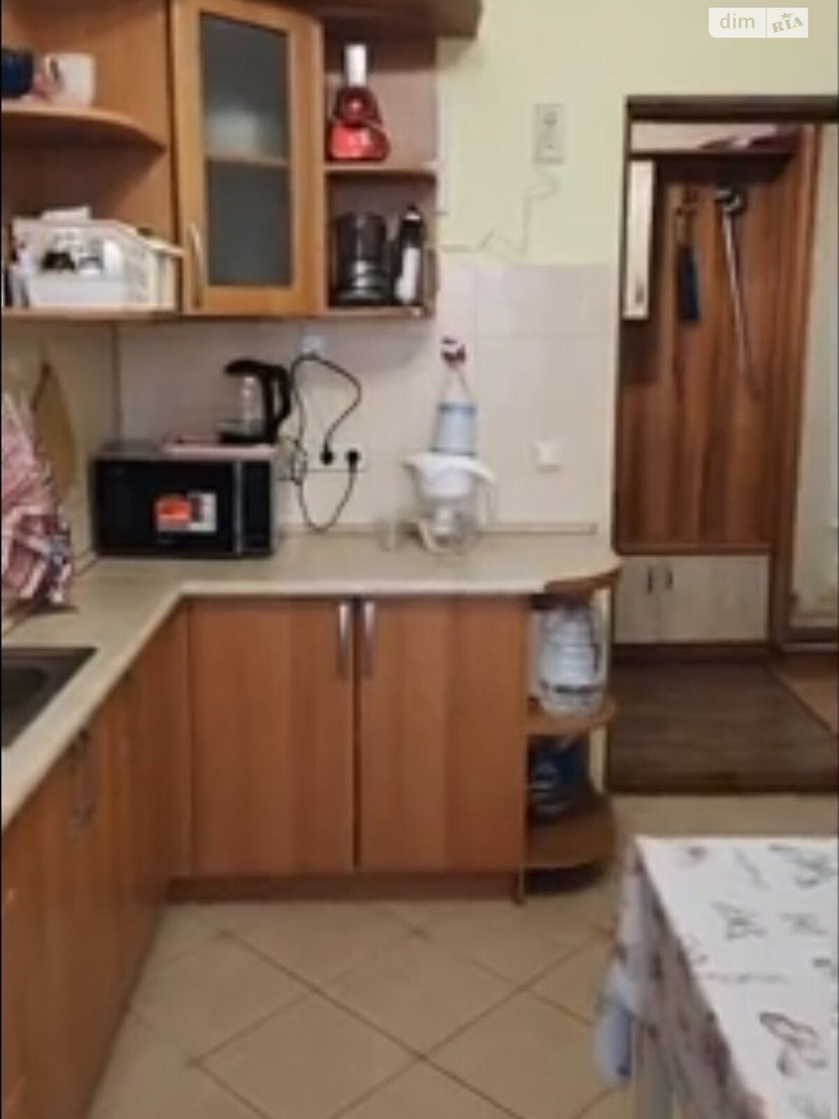Продаж трикімнатної квартири в Одесі, на вул. Академіка Корольова 63А, район Південний фото 1 Продаж трикімнатної квартири в Одесі, на вул. Академіка Корольова 63А, район Південний фото 1