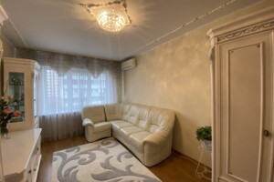 Продажа трехкомнатной квартиры в Одессе, на ул. Евгения Чикаленко, район Южный фото 2