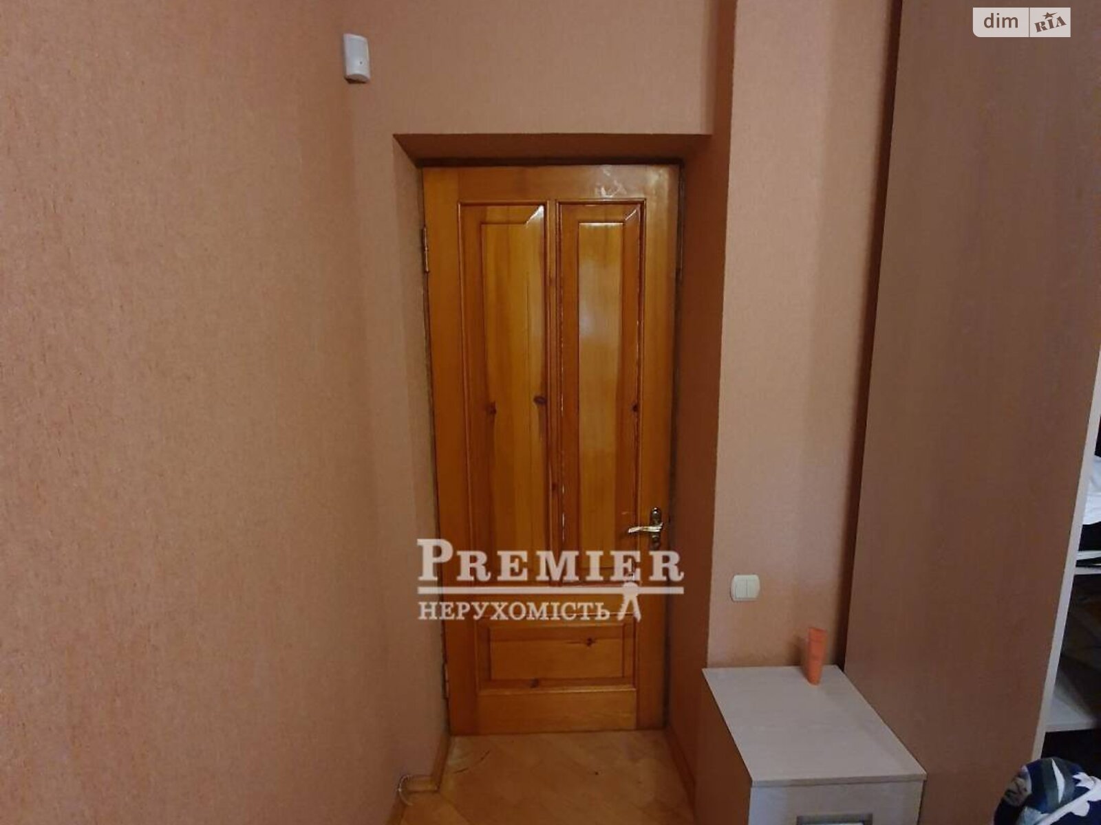 Продажа трехкомнатной квартиры в Одессе, на ул. Евгения Чикаленко, район Южный фото 1 Продажа трехкомнатной квартиры в Одессе, на ул. Евгения Чикаленко, район Южный фото 1