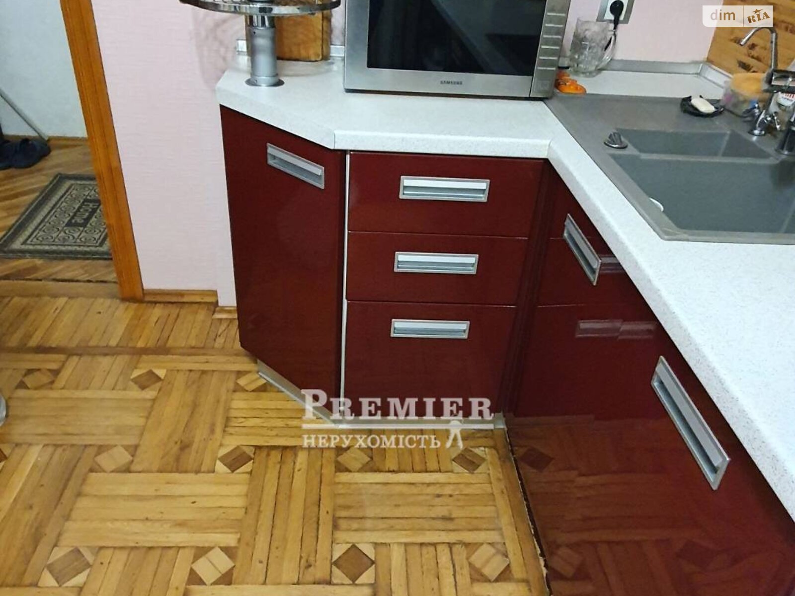 Продажа трехкомнатной квартиры в Одессе, на ул. Евгения Чикаленко, район Южный фото 1 Продажа трехкомнатной квартиры в Одессе, на ул. Евгения Чикаленко, район Южный фото 1