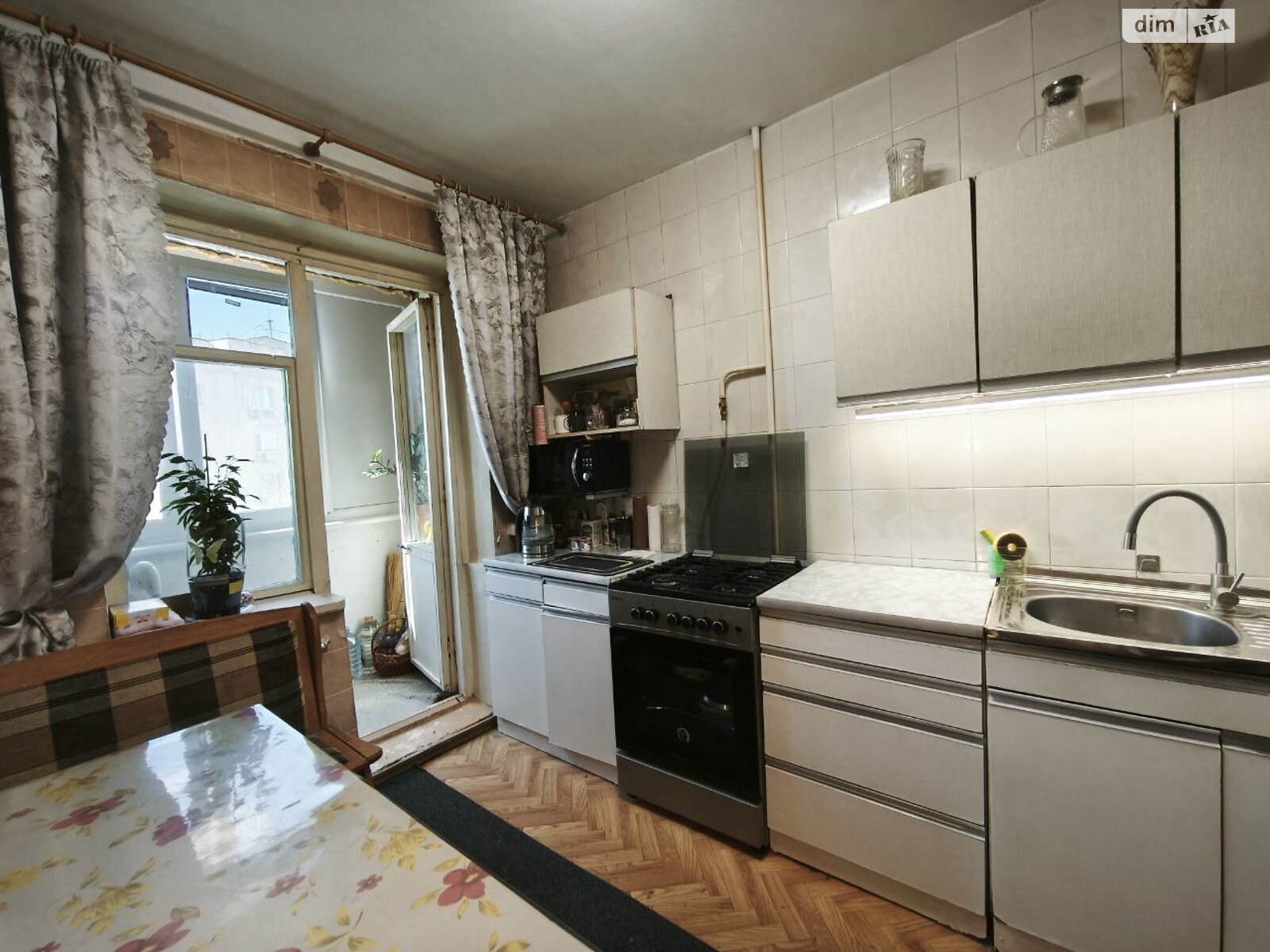 Продажа трехкомнатной квартиры в Одессе, на ул. Семьи Глодан 31, район Южный фото 1 Продажа трехкомнатной квартиры в Одессе, на ул. Семьи Глодан 31, район Южный фото 1