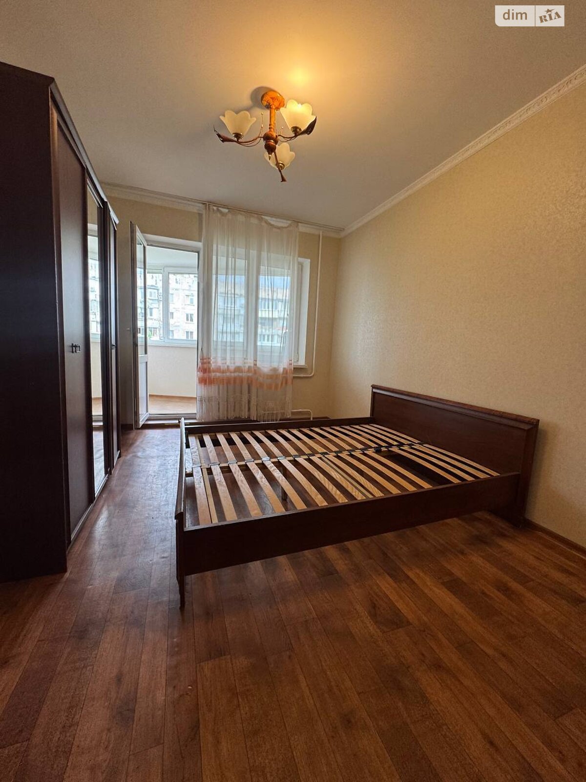 Продаж трикімнатної квартири в Одесі, на вул. Сім'ї Глодан 27, район Південний фото 1 Продаж трикімнатної квартири в Одесі, на вул. Сім'ї Глодан 27, район Південний фото 1
