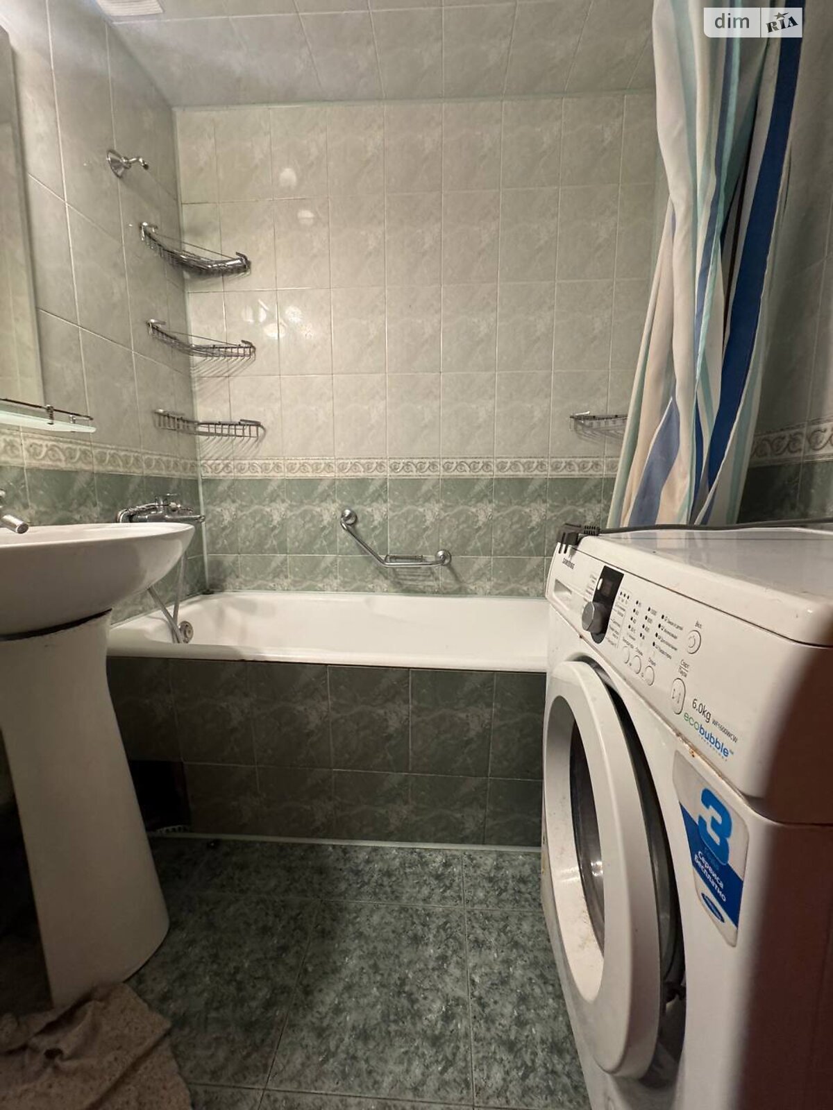 Продаж трикімнатної квартири в Одесі, на вул. Сім'ї Глодан 27, район Південний фото 1 Продаж трикімнатної квартири в Одесі, на вул. Сім'ї Глодан 27, район Південний фото 1