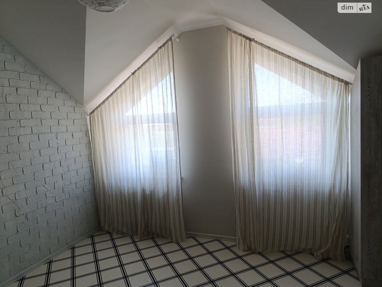 Продаж однокімнатної квартири в Одесі, на вул. Берестейська 29, район Застава 2 фото 1 Продаж однокімнатної квартири в Одесі, на вул. Берестейська 29, район Застава 2 фото 1