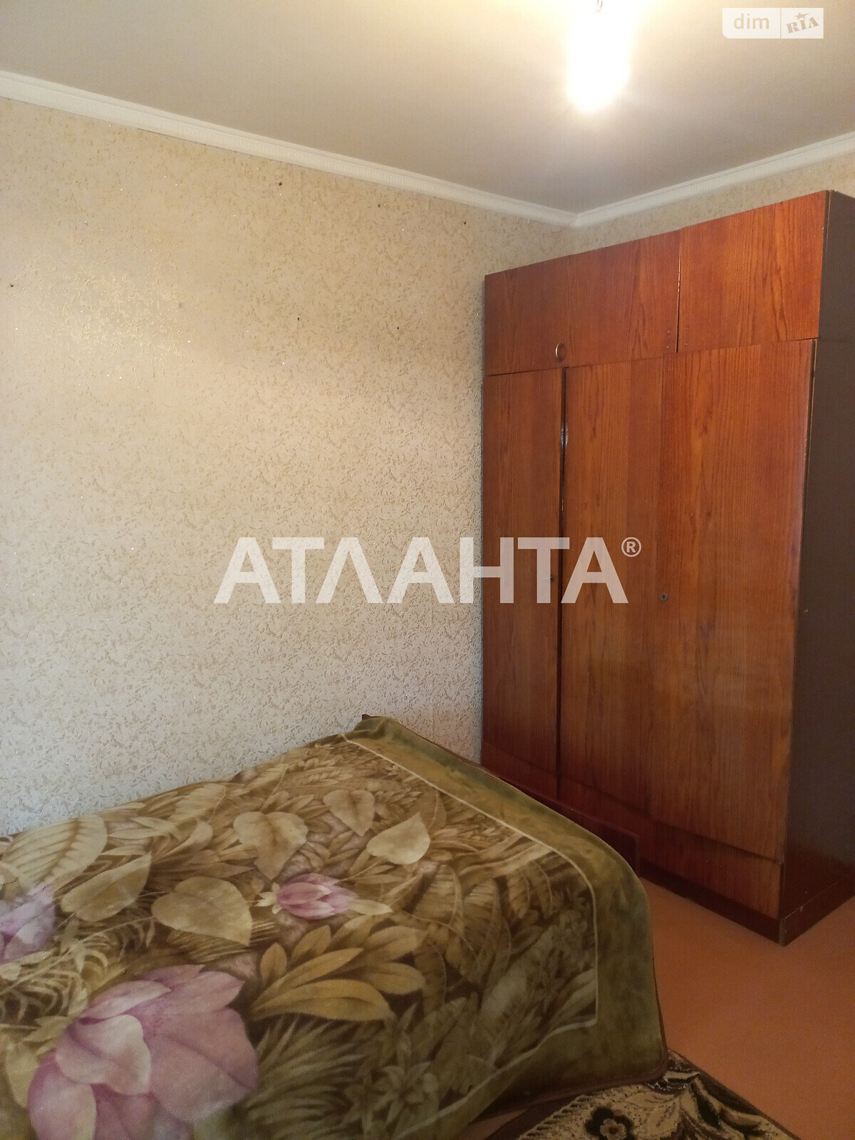 Продаж трикімнатної квартири в Одесі, на вул. Новікова, район Застава 2 фото 1 Продаж трикімнатної квартири в Одесі, на вул. Новікова, район Застава 2 фото 1