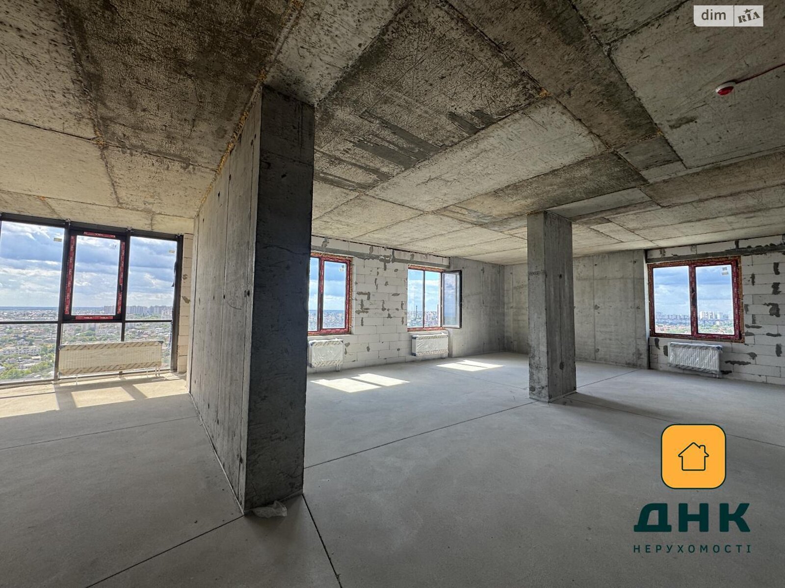 Продаж трикімнатної квартири в Одесі, на вул. Дача Ковалевського 5, кв. 324, район Золотий Берег фото 1 Продаж трикімнатної квартири в Одесі, на вул. Дача Ковалевського 5, кв. 324, район Золотий Берег фото 1