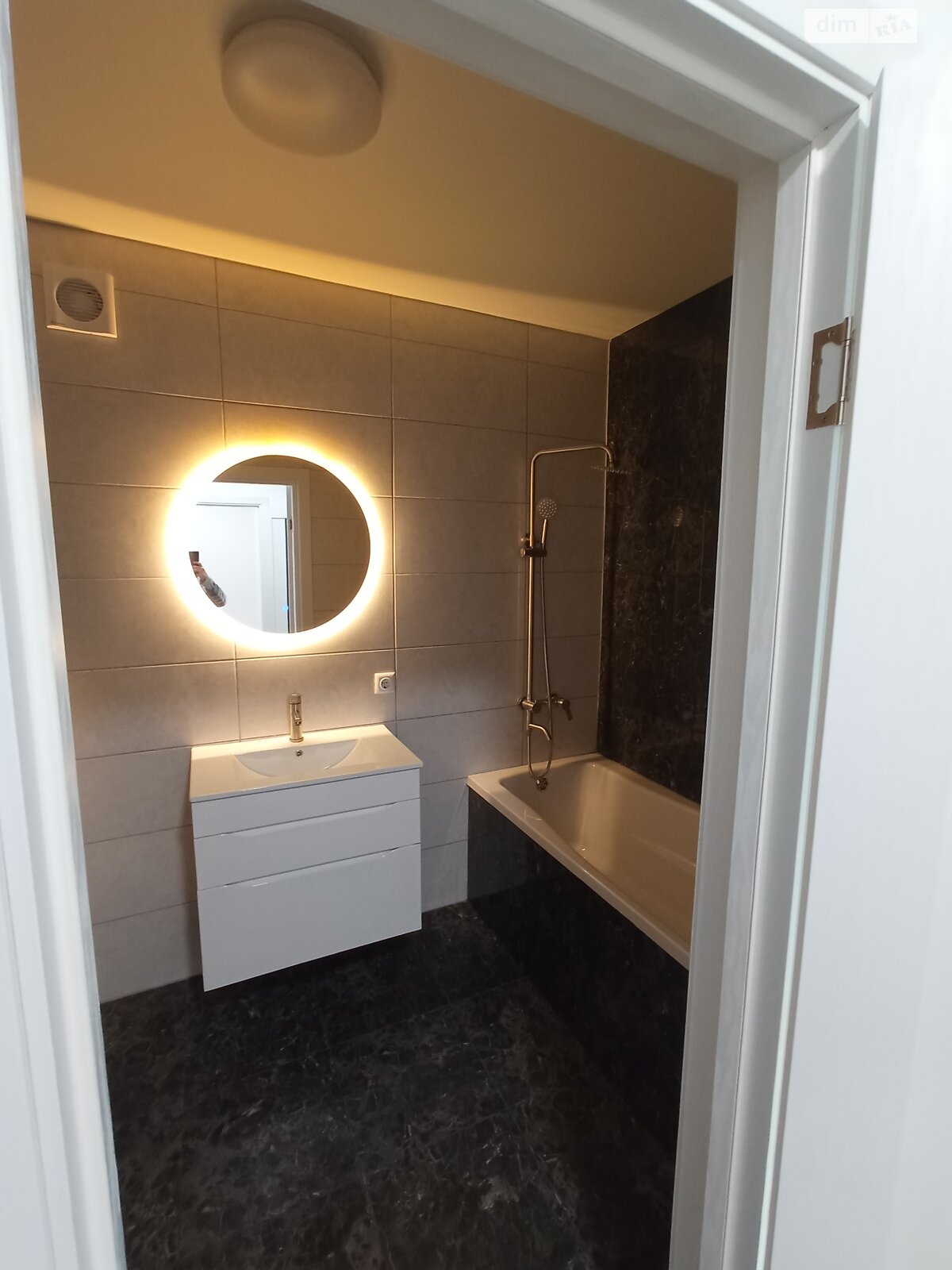 Продажа однокомнатной квартиры в Олиевке, на ул. Евгения Рыхлика 13 корпус 4, район Чешская Крошня фото 1 Продажа однокомнатной квартиры в Олиевке, на ул. Евгения Рыхлика 13 корпус 4, район Чешская Крошня фото 1