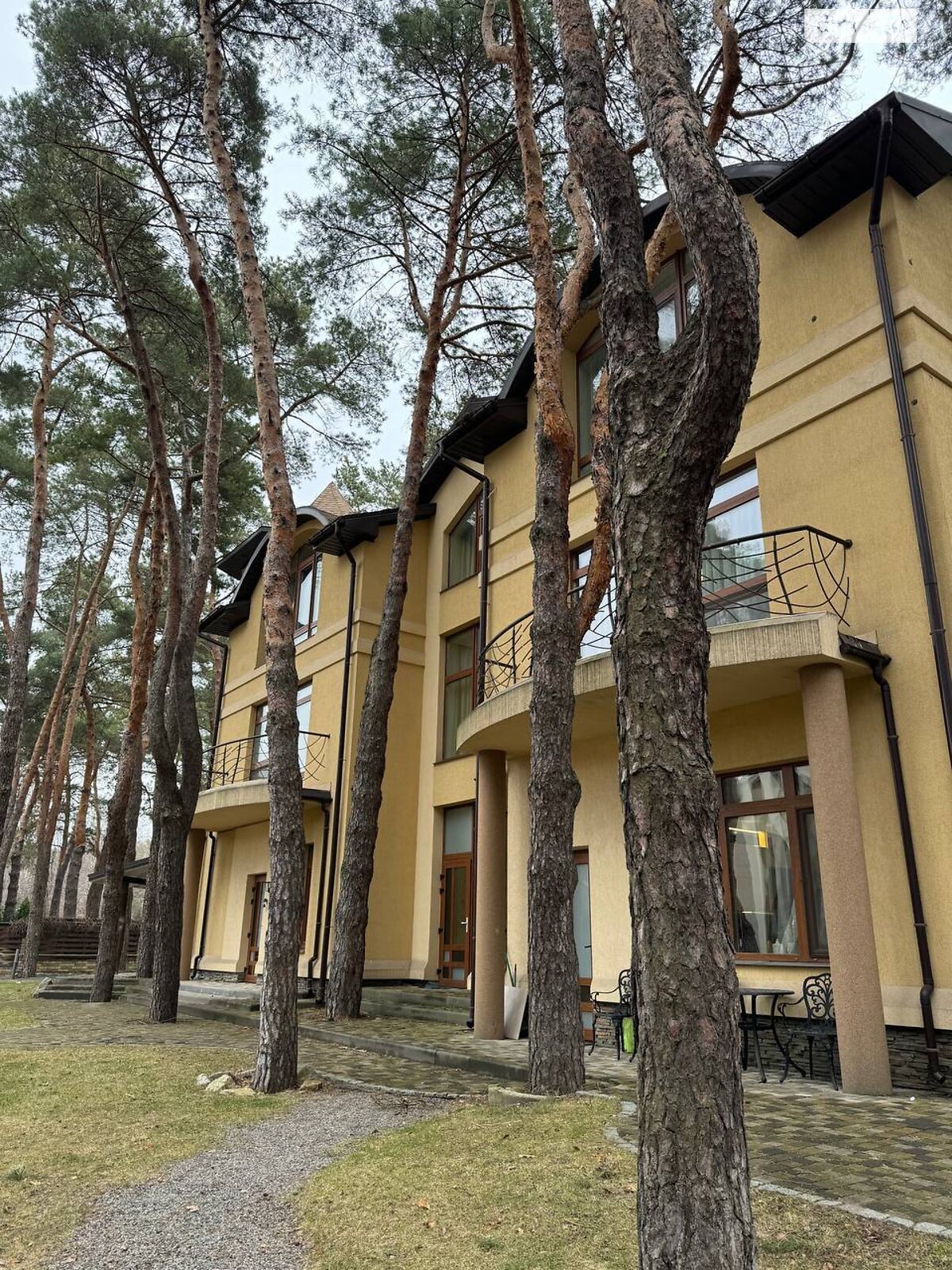 Продажа трехкомнатной квартиры в Орловщине, на Шишкино 27, фото 1