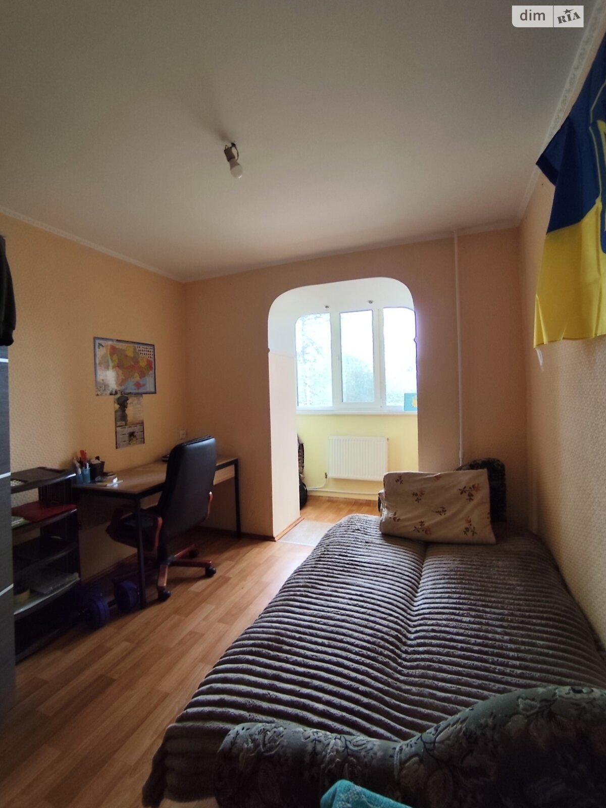 Продаж трикімнатної квартири в Озерному, на вул. Авіаційна, фото 1 Продаж трикімнатної квартири в Озерному, на вул. Авіаційна, фото 1