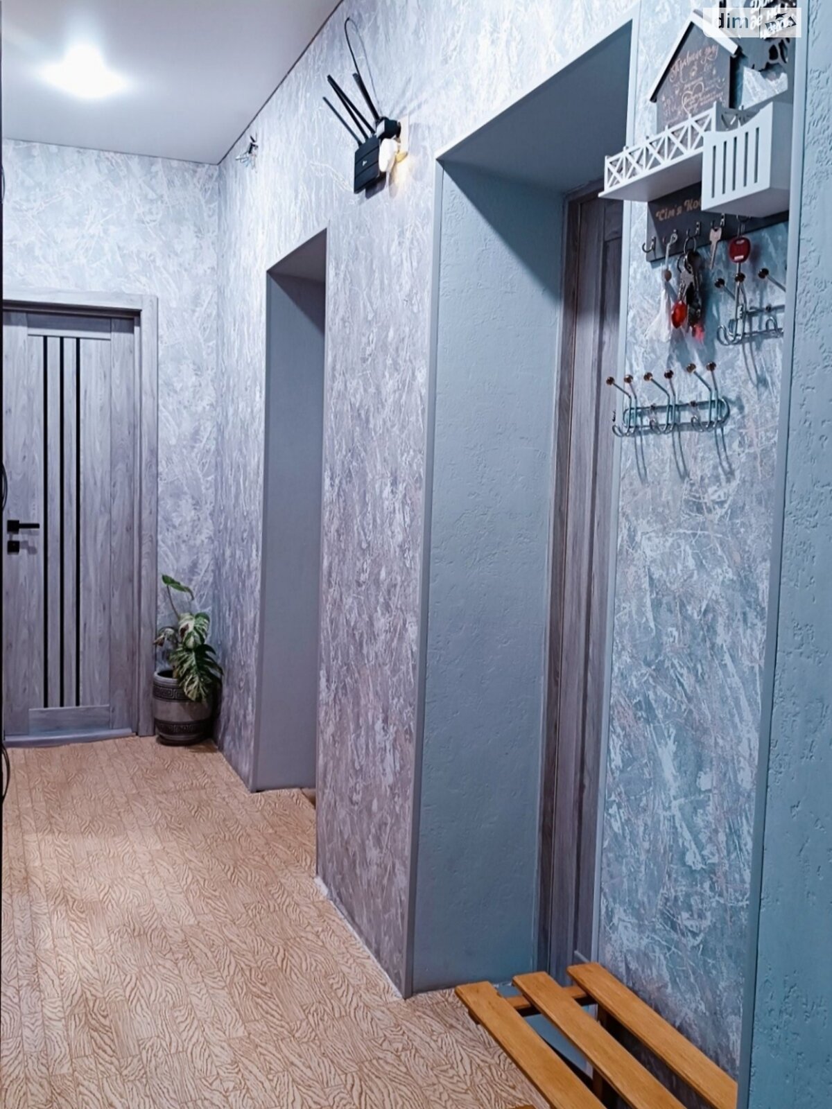 Продаж трикімнатної квартири в Озерному, на вул. Авіаційна 5, кв. 5, фото 1 Продаж трикімнатної квартири в Озерному, на вул. Авіаційна 5, кв. 5, фото 1