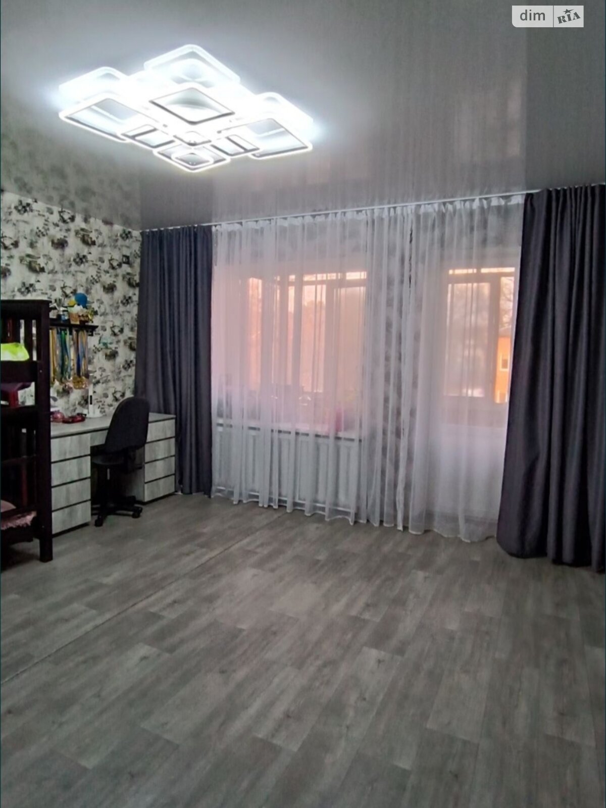 Продаж трикімнатної квартири в Озерному, на вул. Авіаційна 5, кв. 5, фото 1 Продаж трикімнатної квартири в Озерному, на вул. Авіаційна 5, кв. 5, фото 1