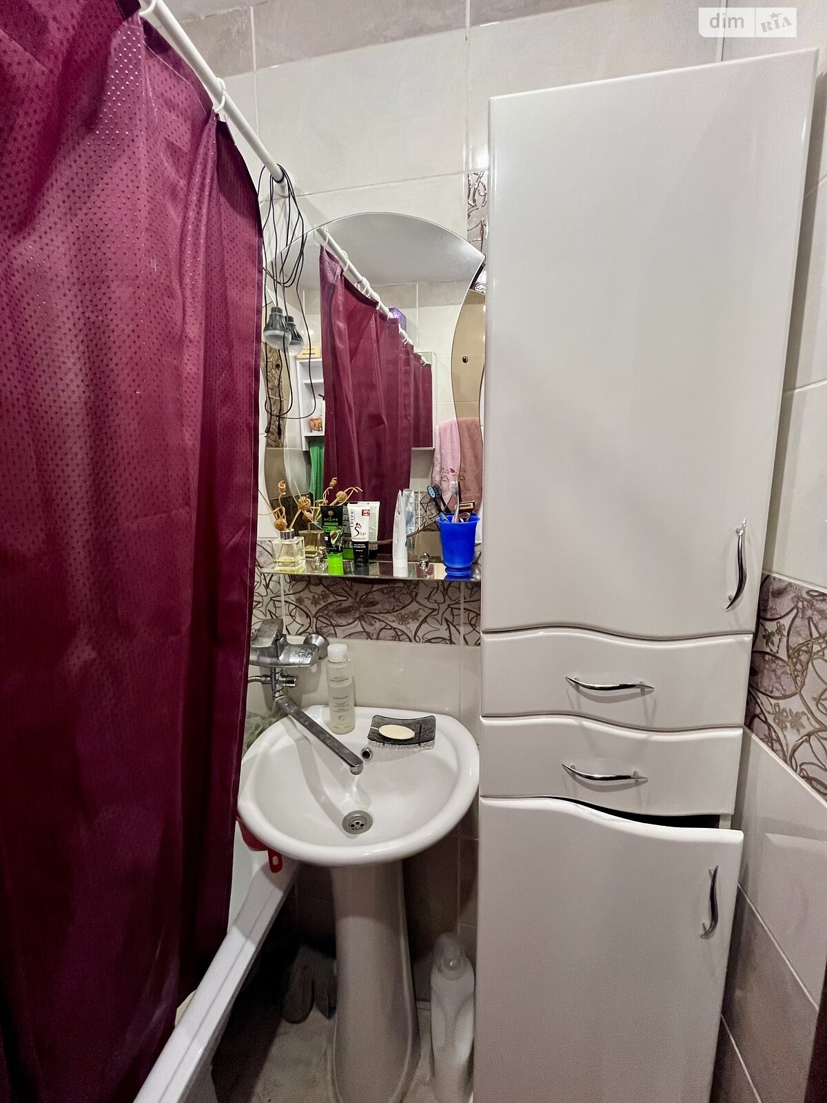Продаж чотирикімнатної квартири в Першотравенську, на вул. Чайковського 18, фото 1 Продаж чотирикімнатної квартири в Першотравенську, на вул. Чайковського 18, фото 1