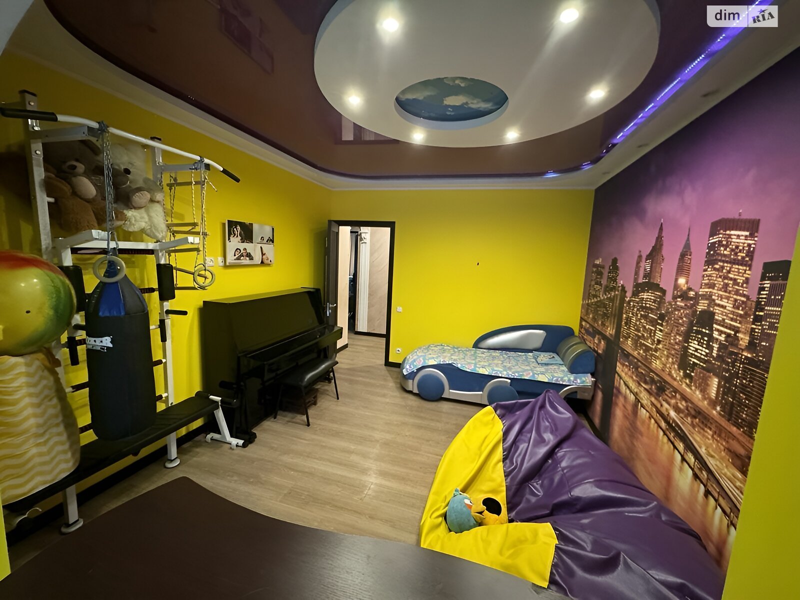 Продаж трикімнатної квартири в Пісочині, на вул. Квартальна 6, фото 1 Продаж трикімнатної квартири в Пісочині, на вул. Квартальна 6, фото 1