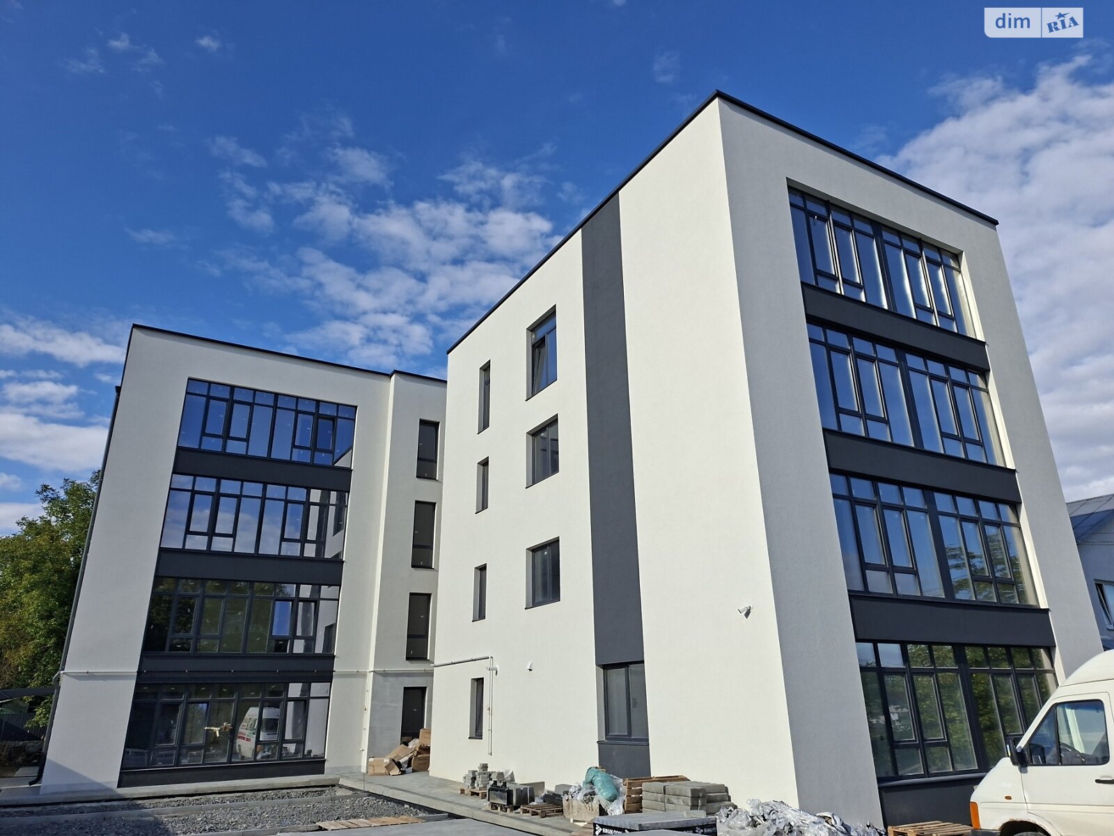 Продажа четырехкомнатной квартиры в Петрикове, на ул. Л.Украинки Боковая, фото 1 Продажа четырехкомнатной квартиры в Петрикове, на ул. Л.Украинки Боковая, фото 1