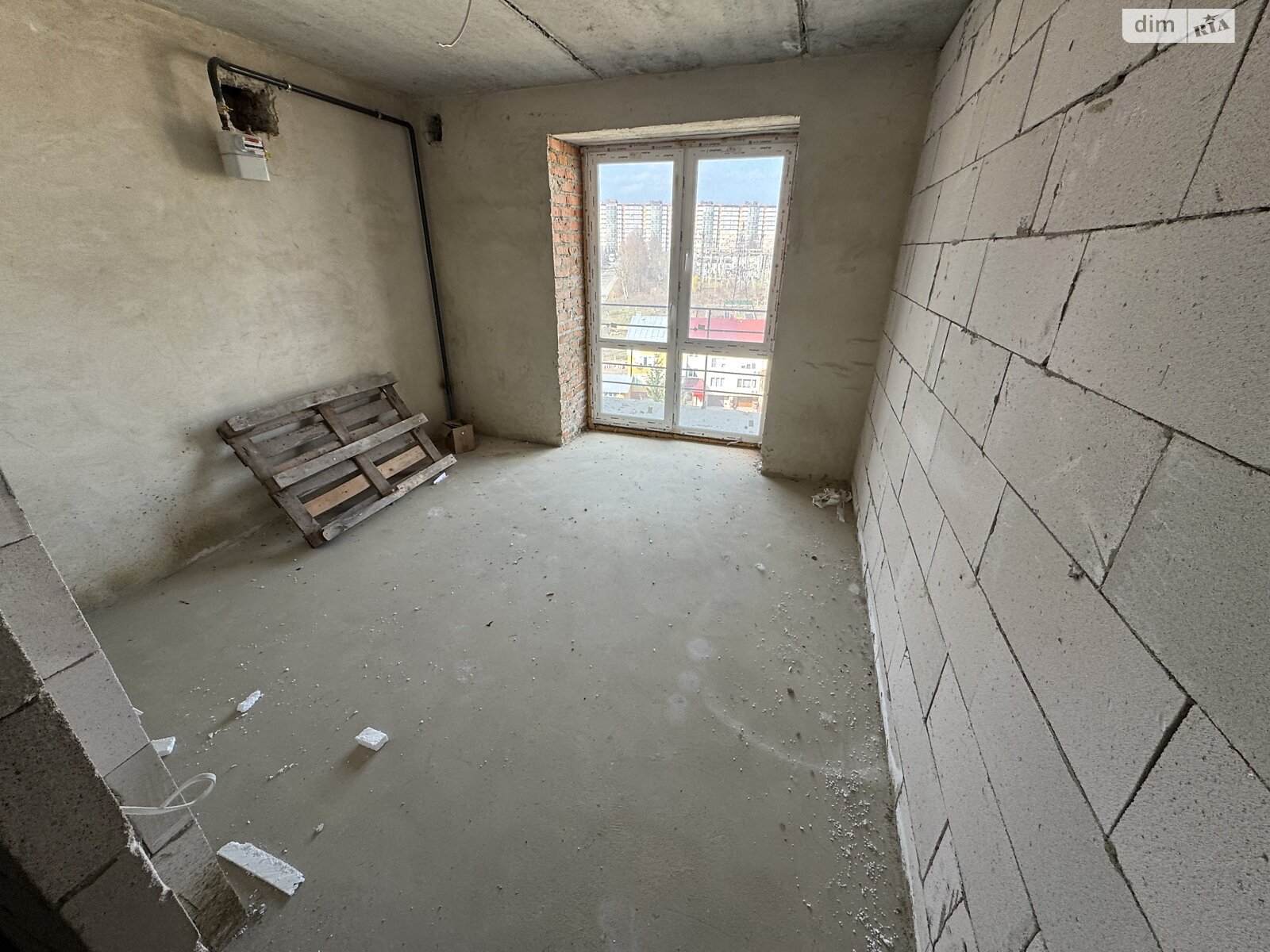 Продажа трехкомнатной квартиры в Петрикове, на ул. Подгородная, фото 1 Продажа трехкомнатной квартиры в Петрикове, на ул. Подгородная, фото 1