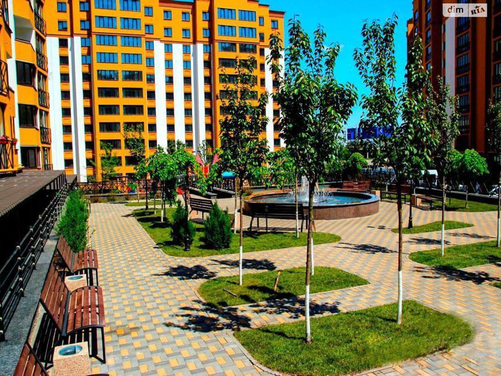 Продажа трехкомнатной квартиры в Петропавловской Борщаговке, на ул. Соборная 10А, фото 1