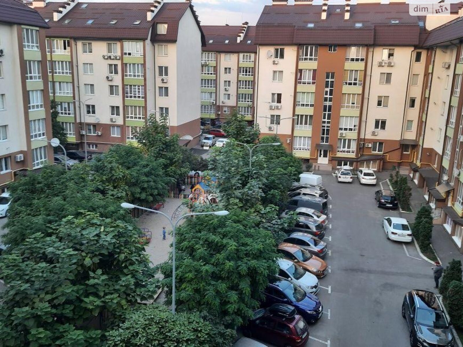 Продажа трехкомнатной квартиры в Петропавловской Борщаговке, на ул. Васильковая, фото 1